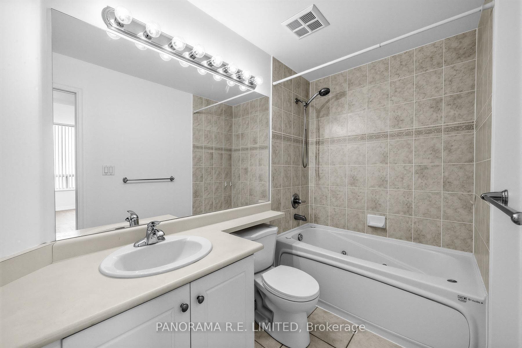 1359 Rathburn Road Unit 1705 photo 10