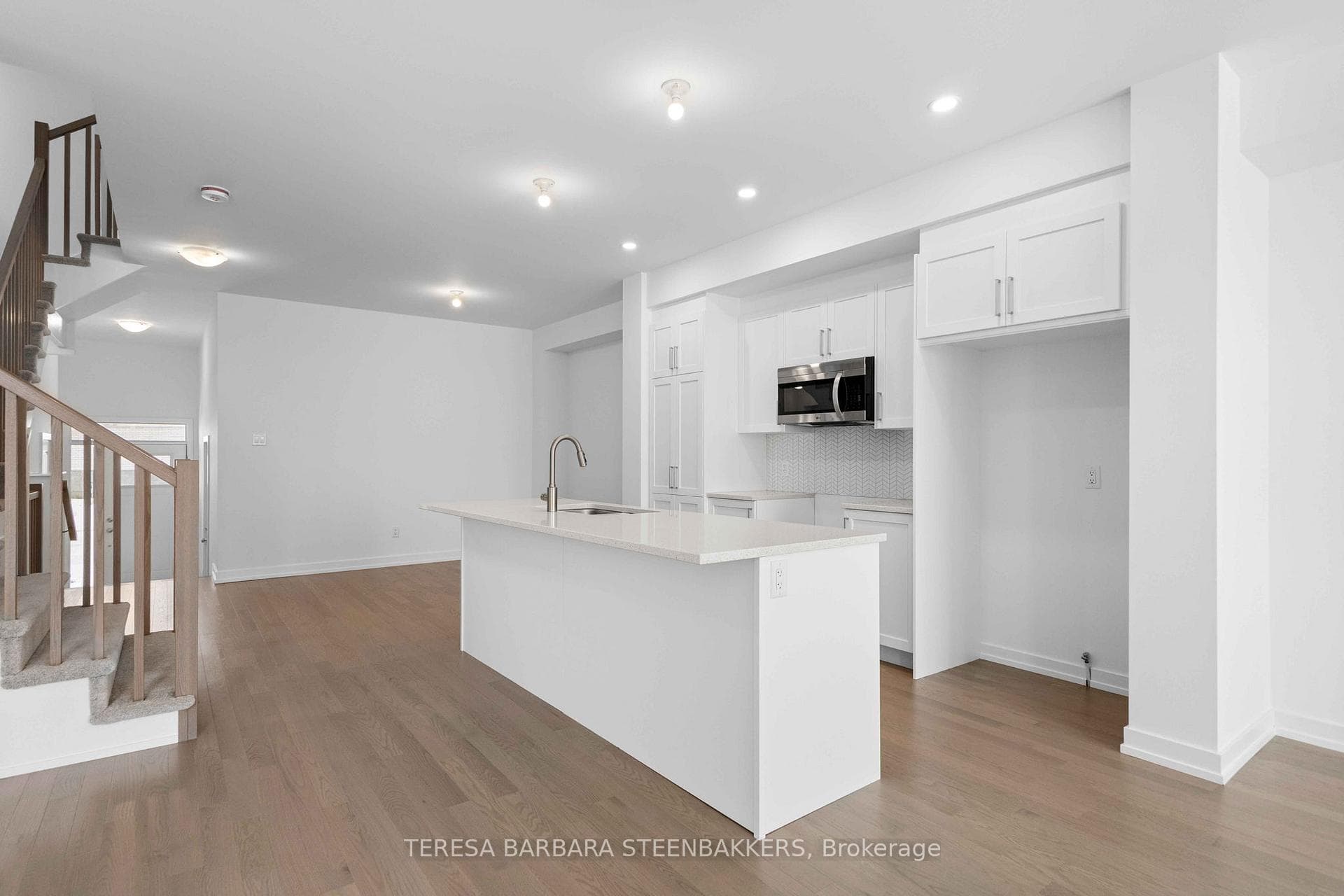 1063 Acoustic Way photo 35