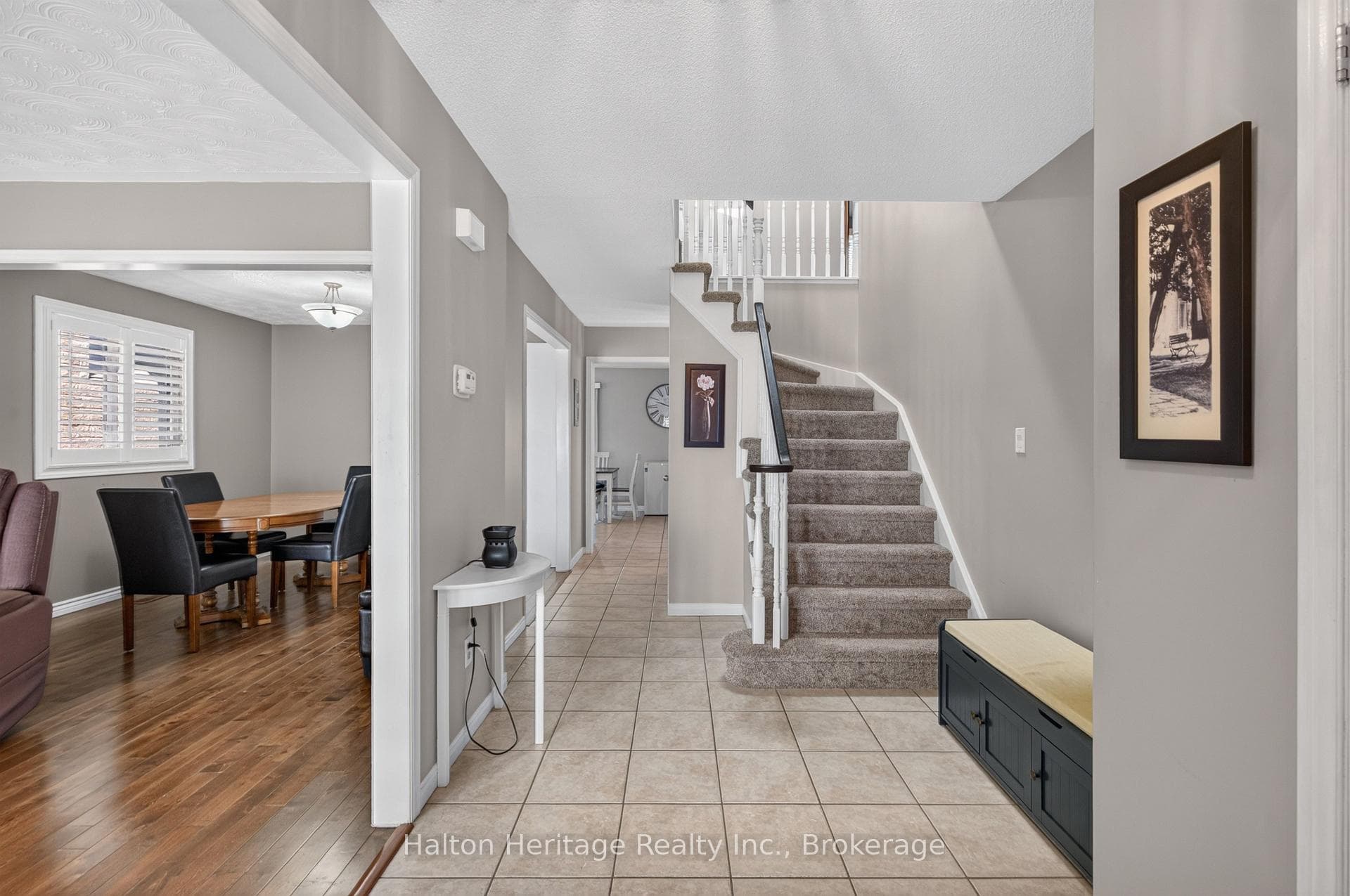 400 Eaglewood Drive photo 4