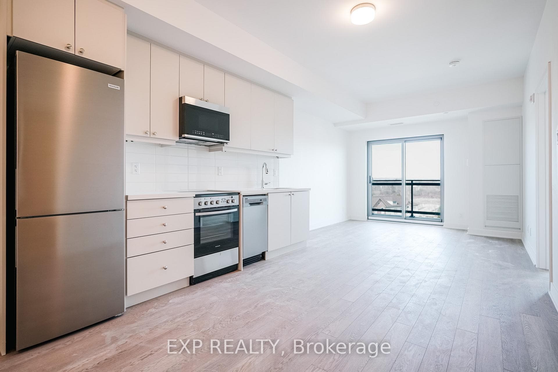 55 Clarington Boulevard Unit 806 photo 12