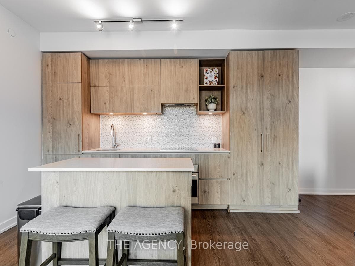 1 Yorkville Avenue Unit 711 photo 10