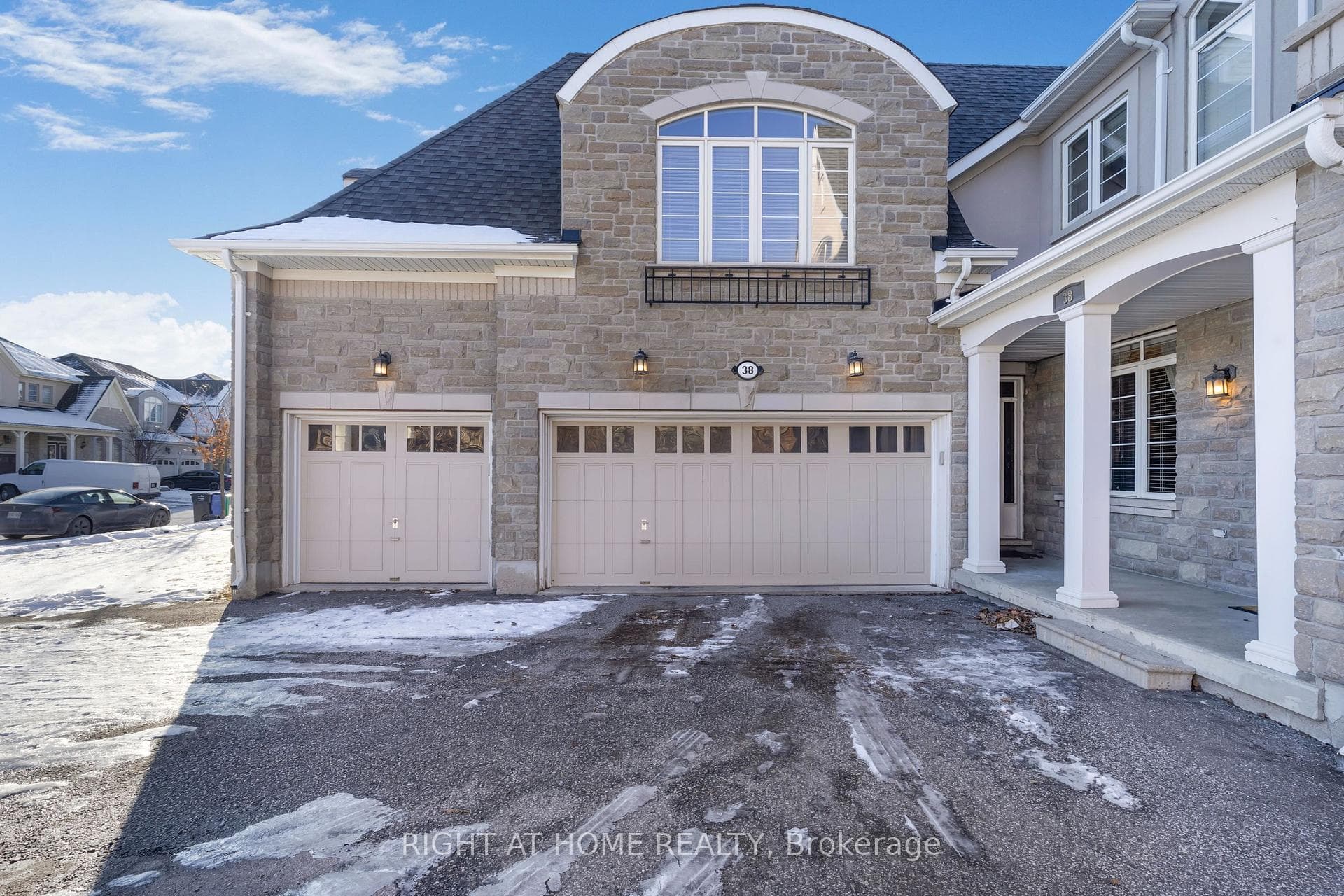 Triple Car Garage