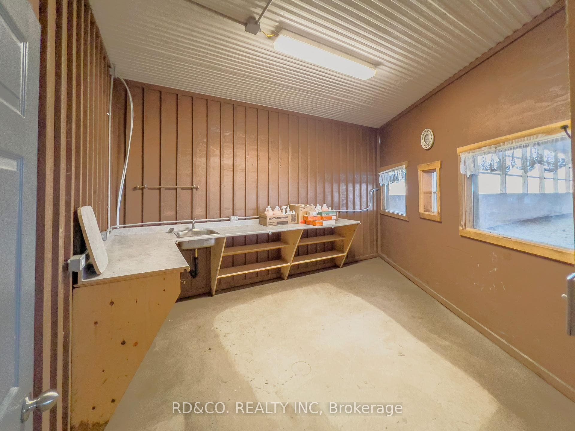 9752 Enfield Road Unit Arena photo 6