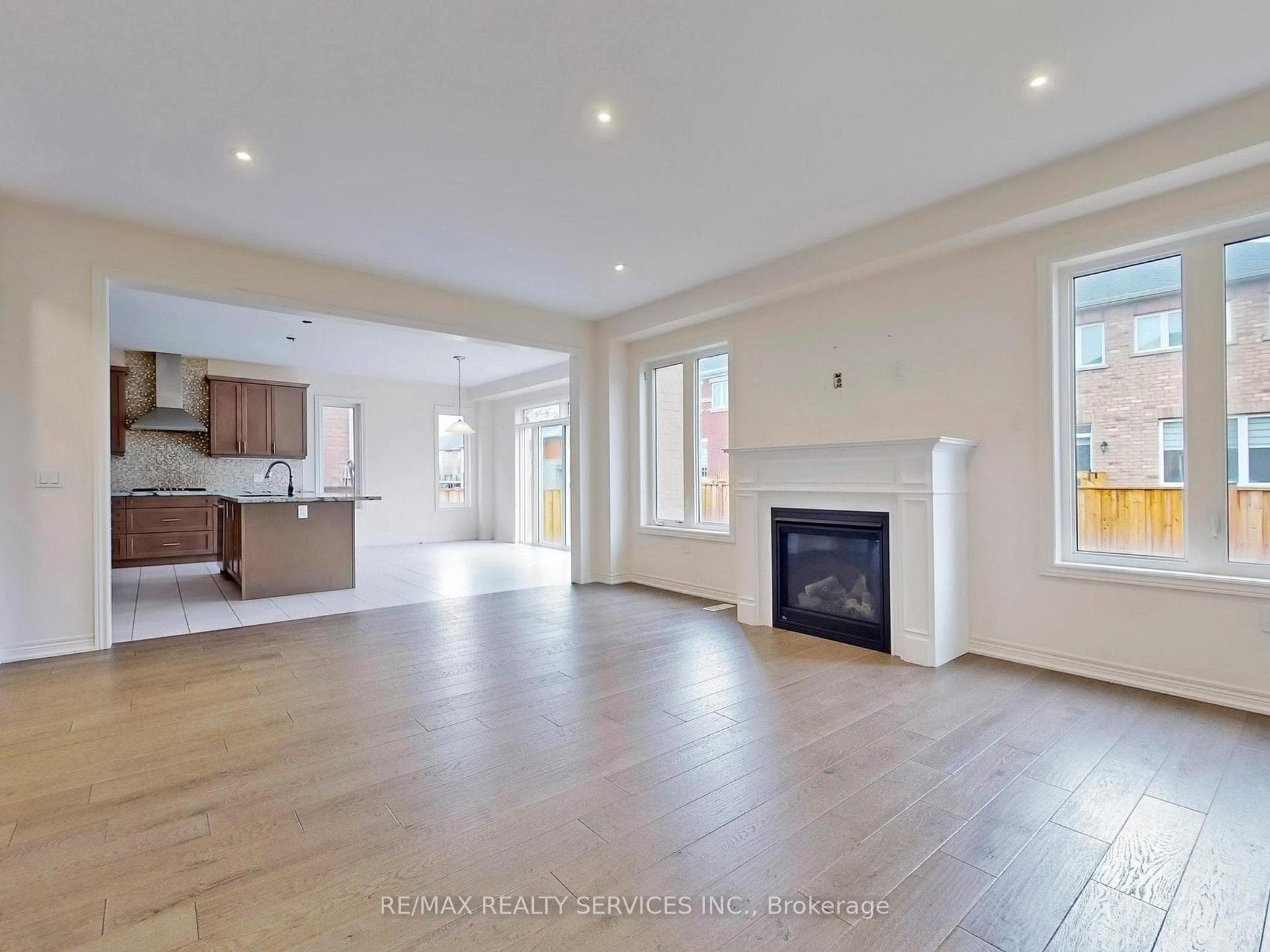 202 Whittington Drive photo 3