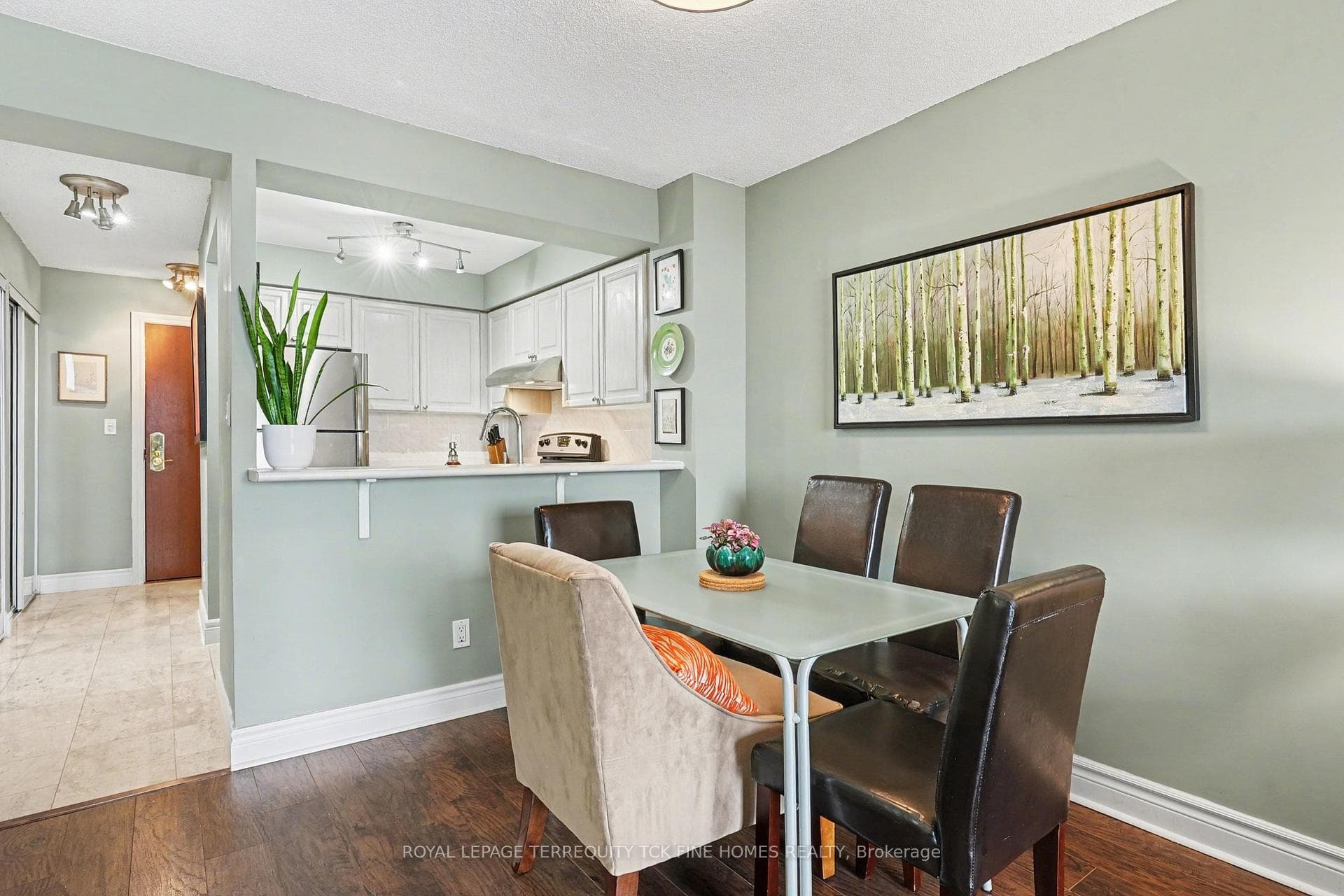398 Eglinton Avenue Unit 1009 photo 15