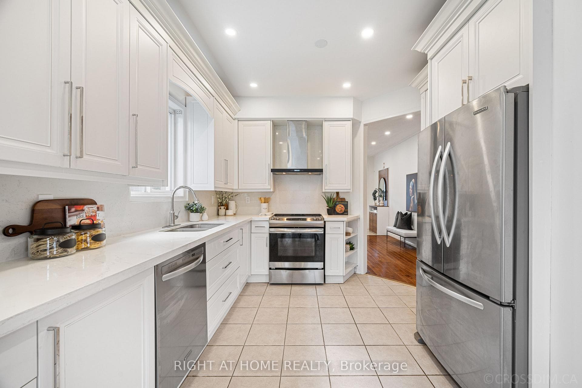 160 Old Colony Road photo 11