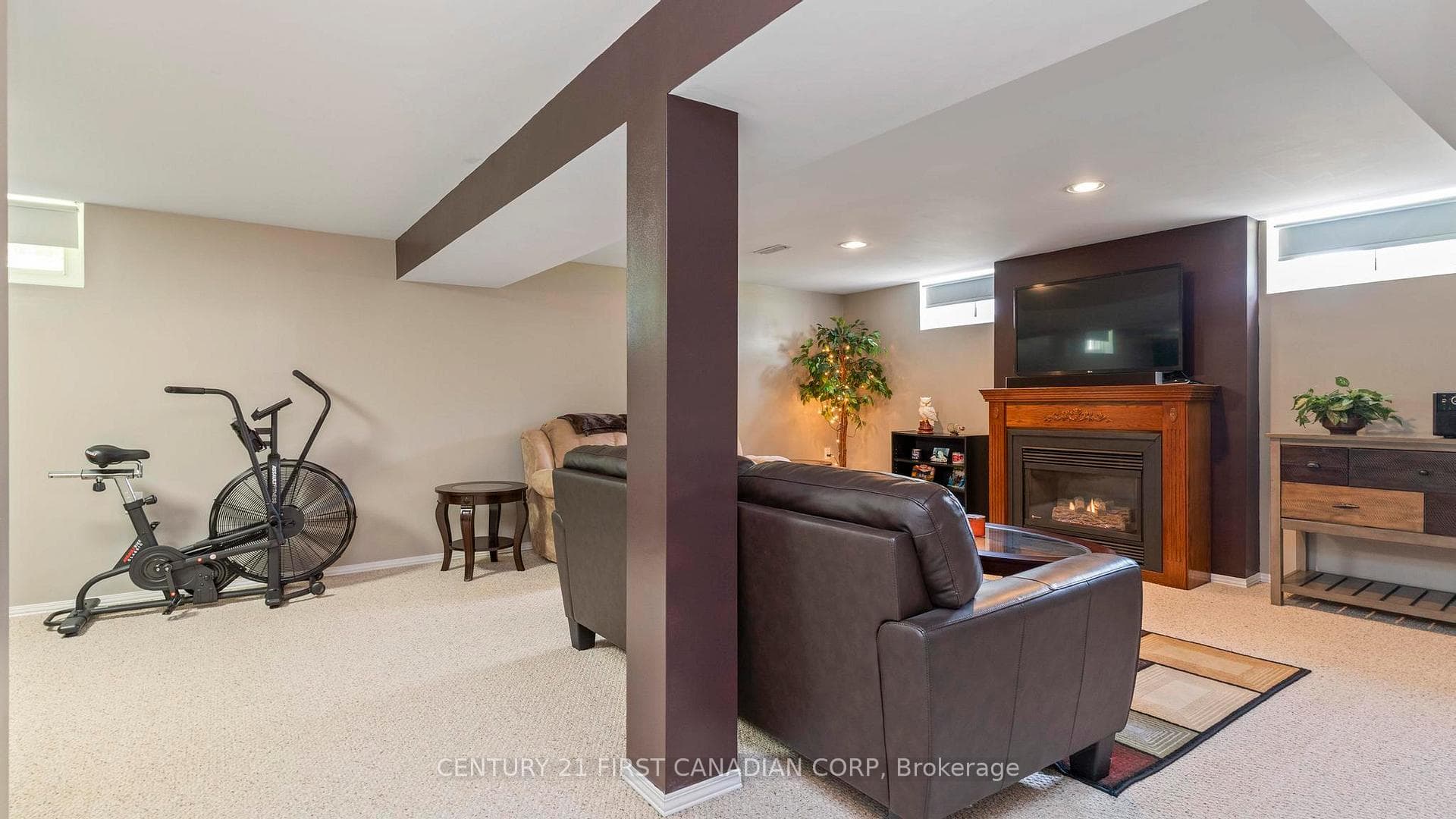 85 Algonquin Crescent photo 28