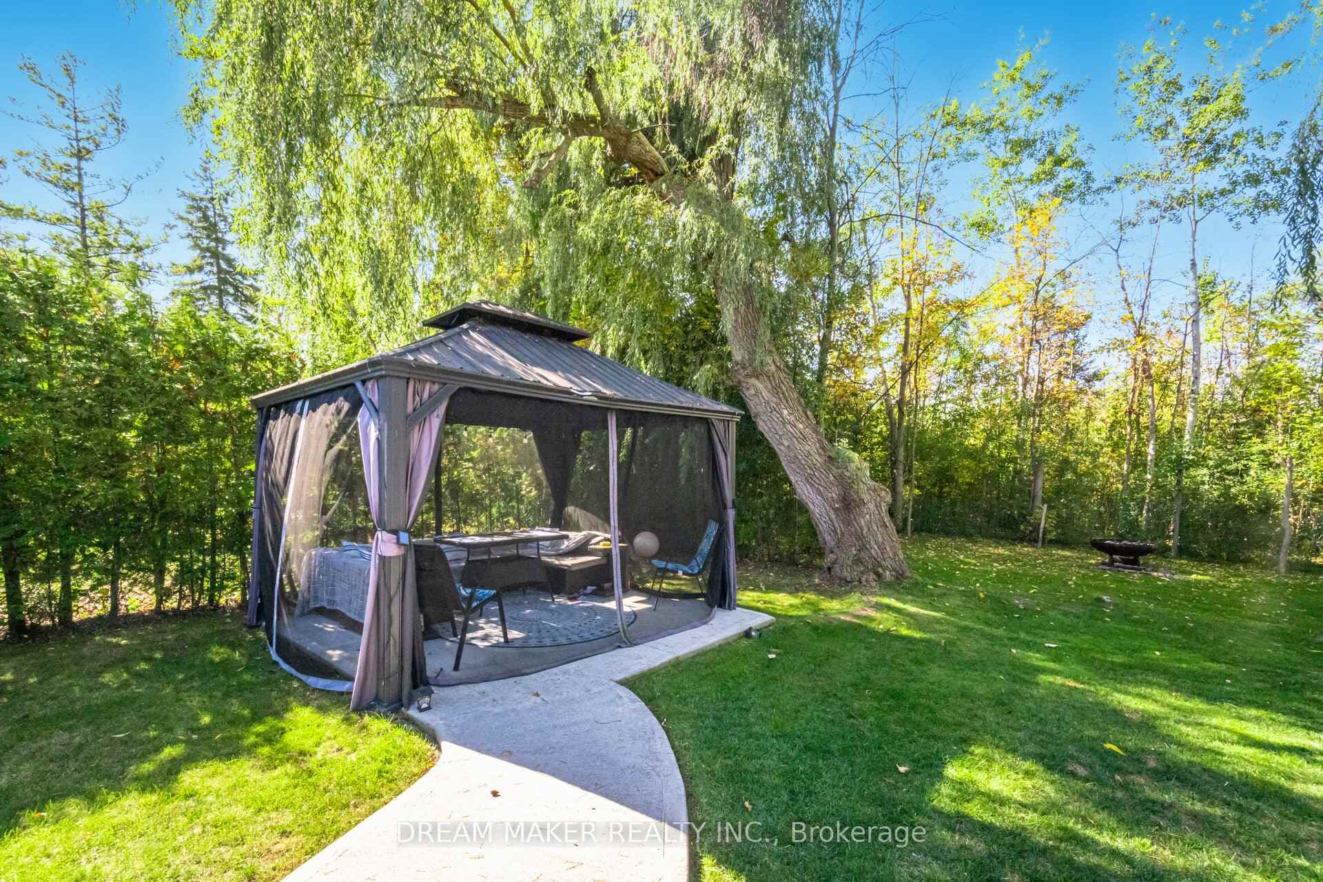 756 Third Avenue photo 49