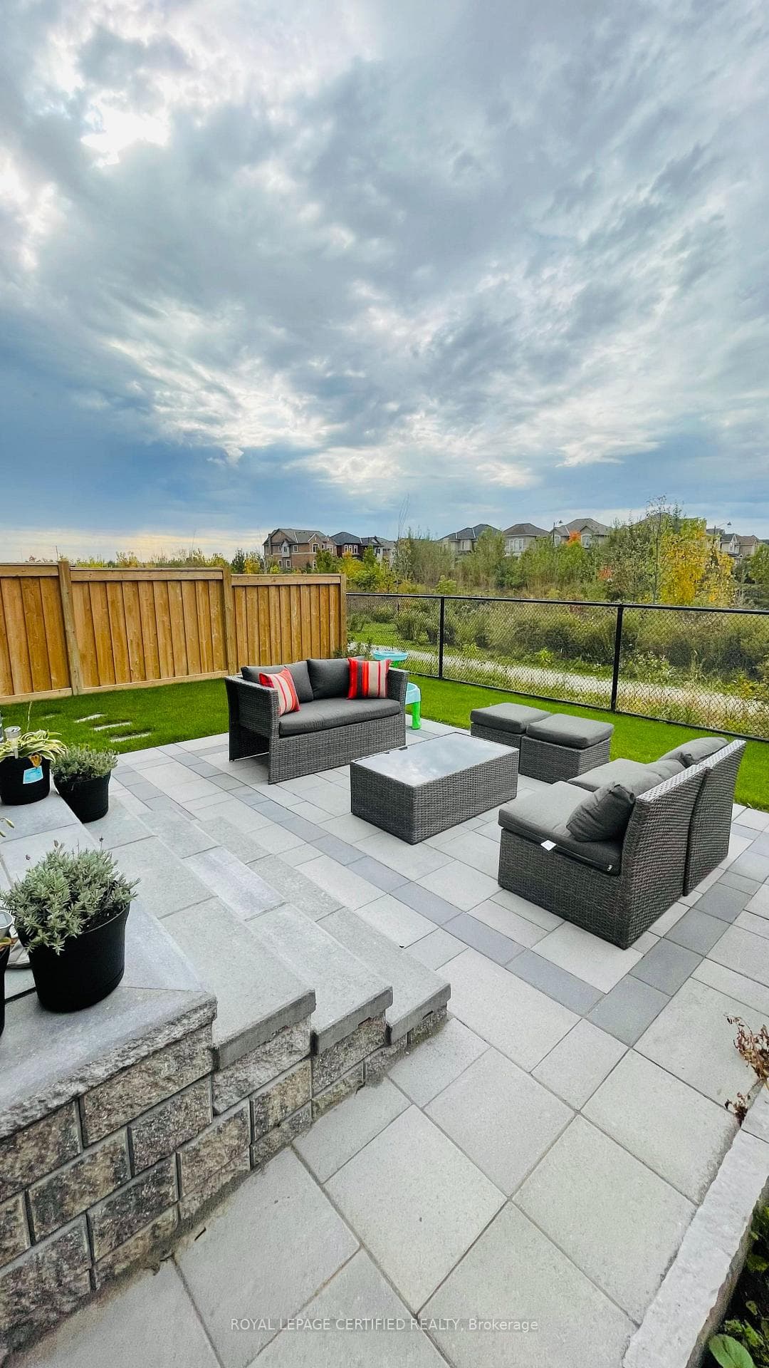 1506 Clitherow Street photo 25