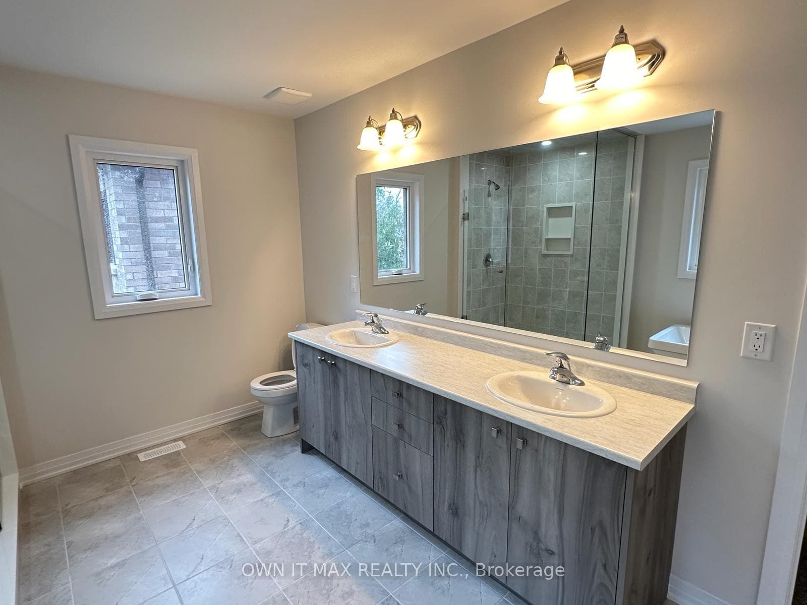 217 Dingman Street photo 16