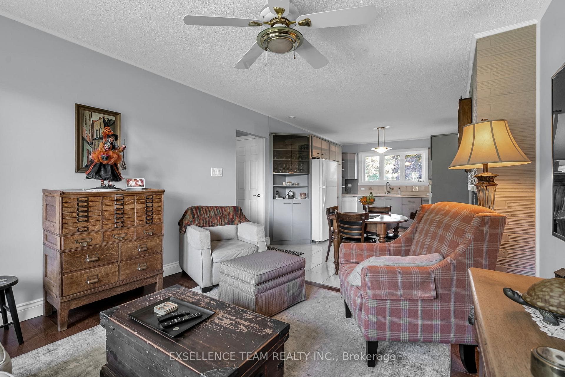 Family room with Kitchen