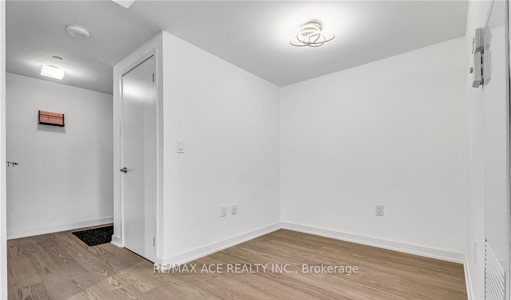 11 Wellesley Street Unit 6002 photo 19