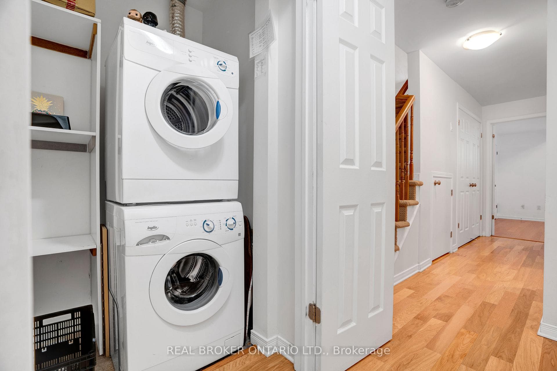 292 London Terrace photo 19