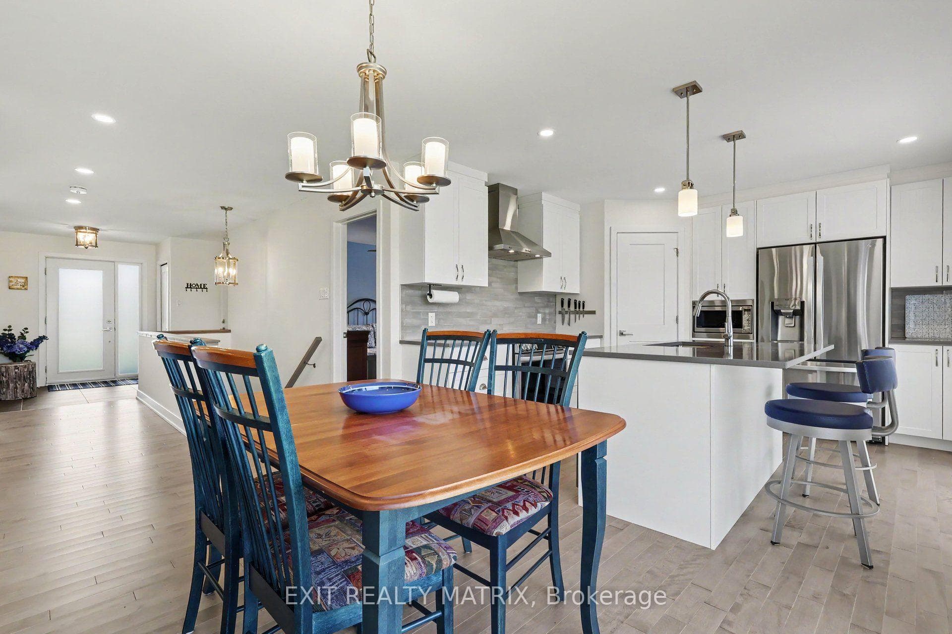 521 Barrage Street photo 10