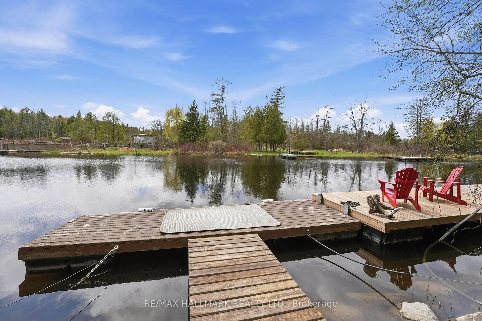 104 Riverbank Drive photo 42