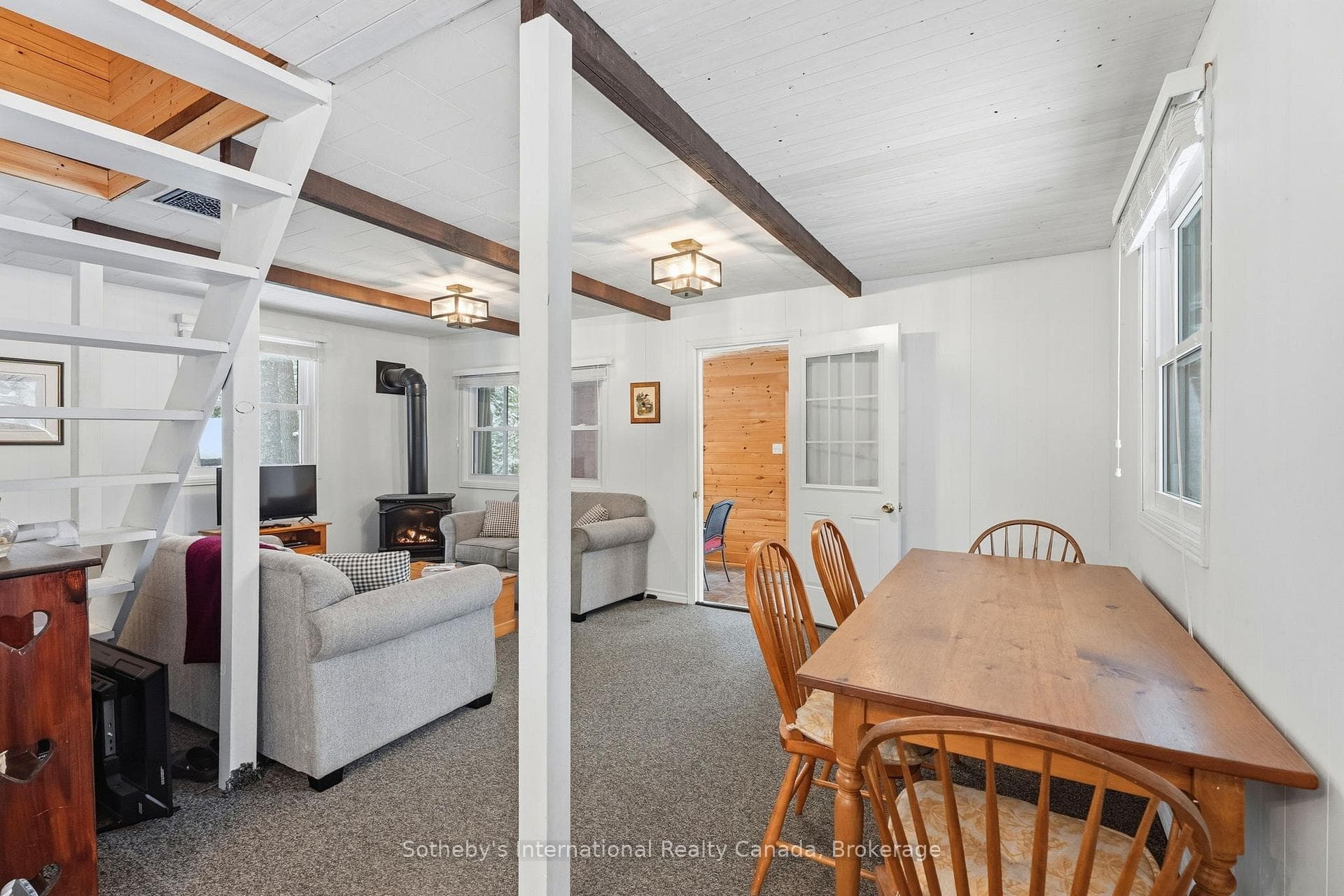 1079 Jopling Road photo 6