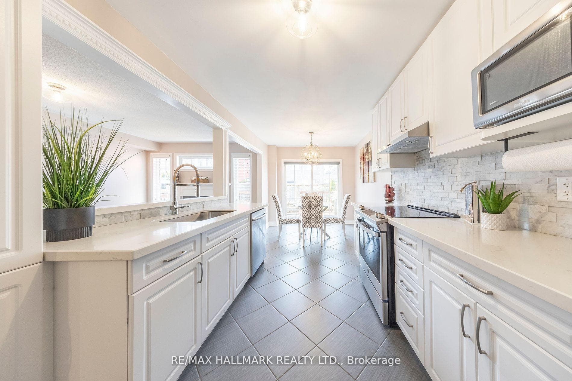 93 Sharplin Drive photo 19