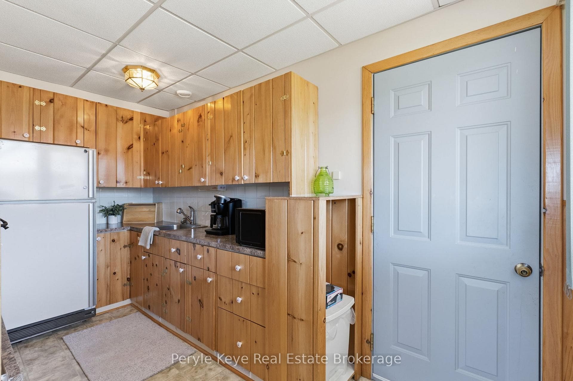 lower level kitchenette