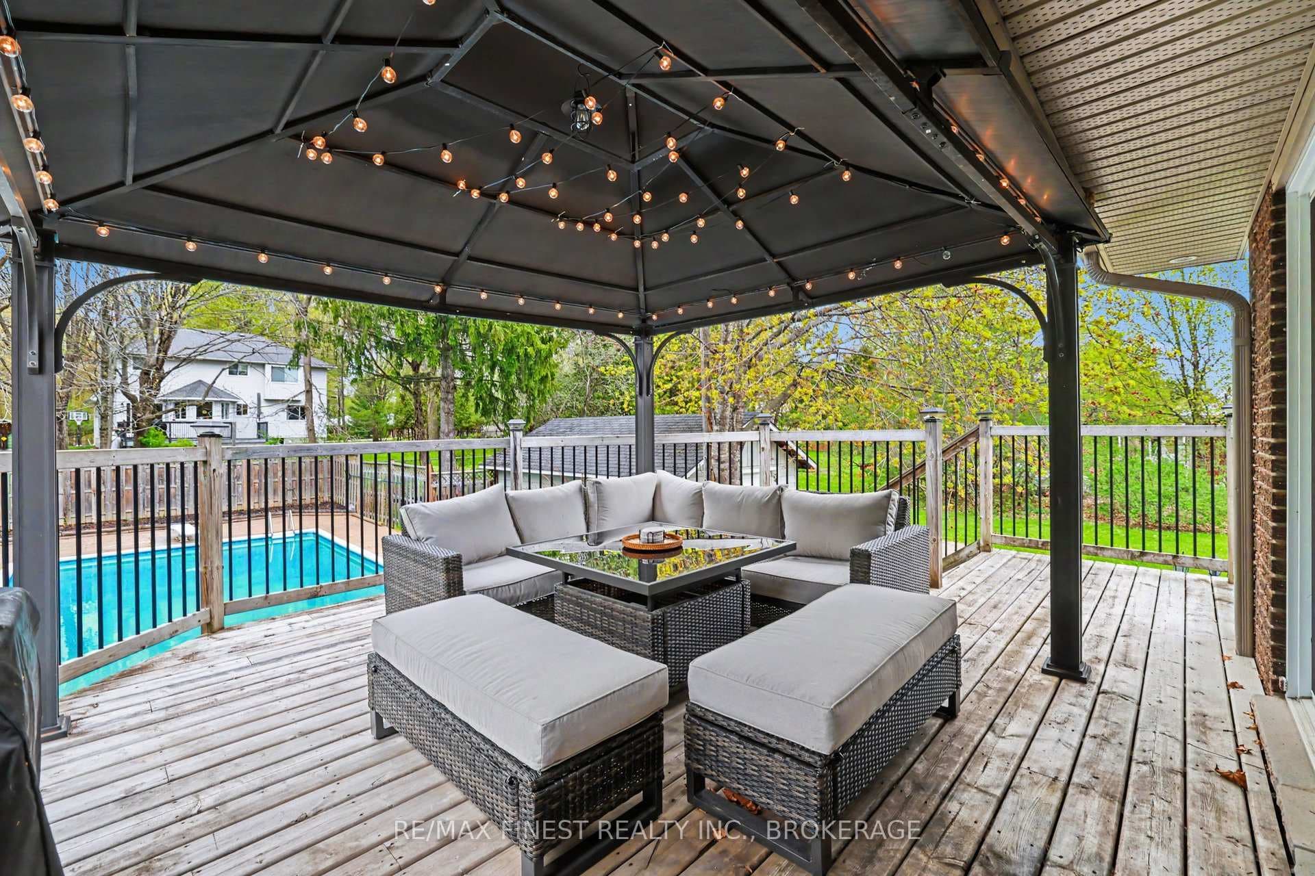 2518 Rideau Ferry Road photo 37