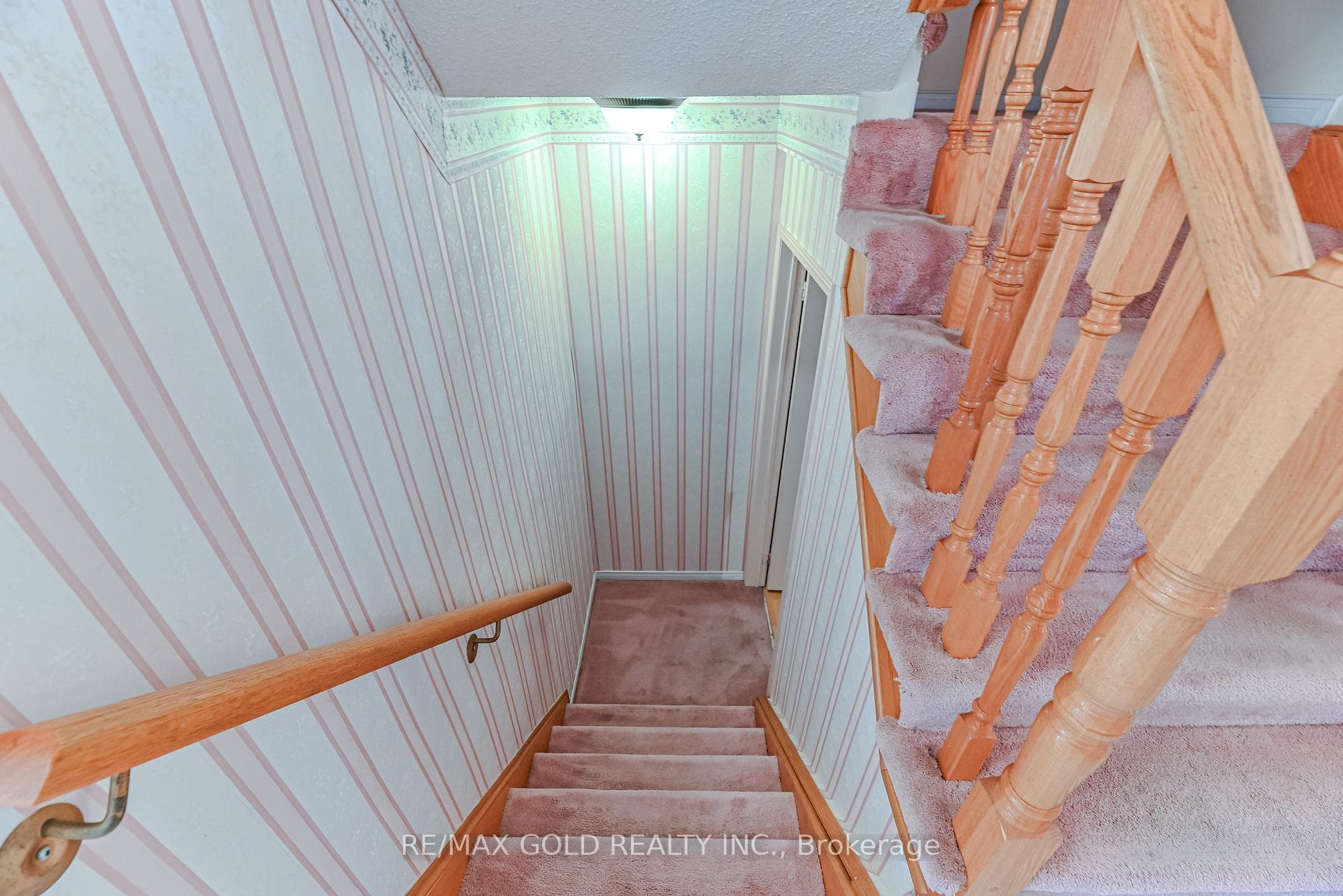 27 Bighorn Crescent photo 34