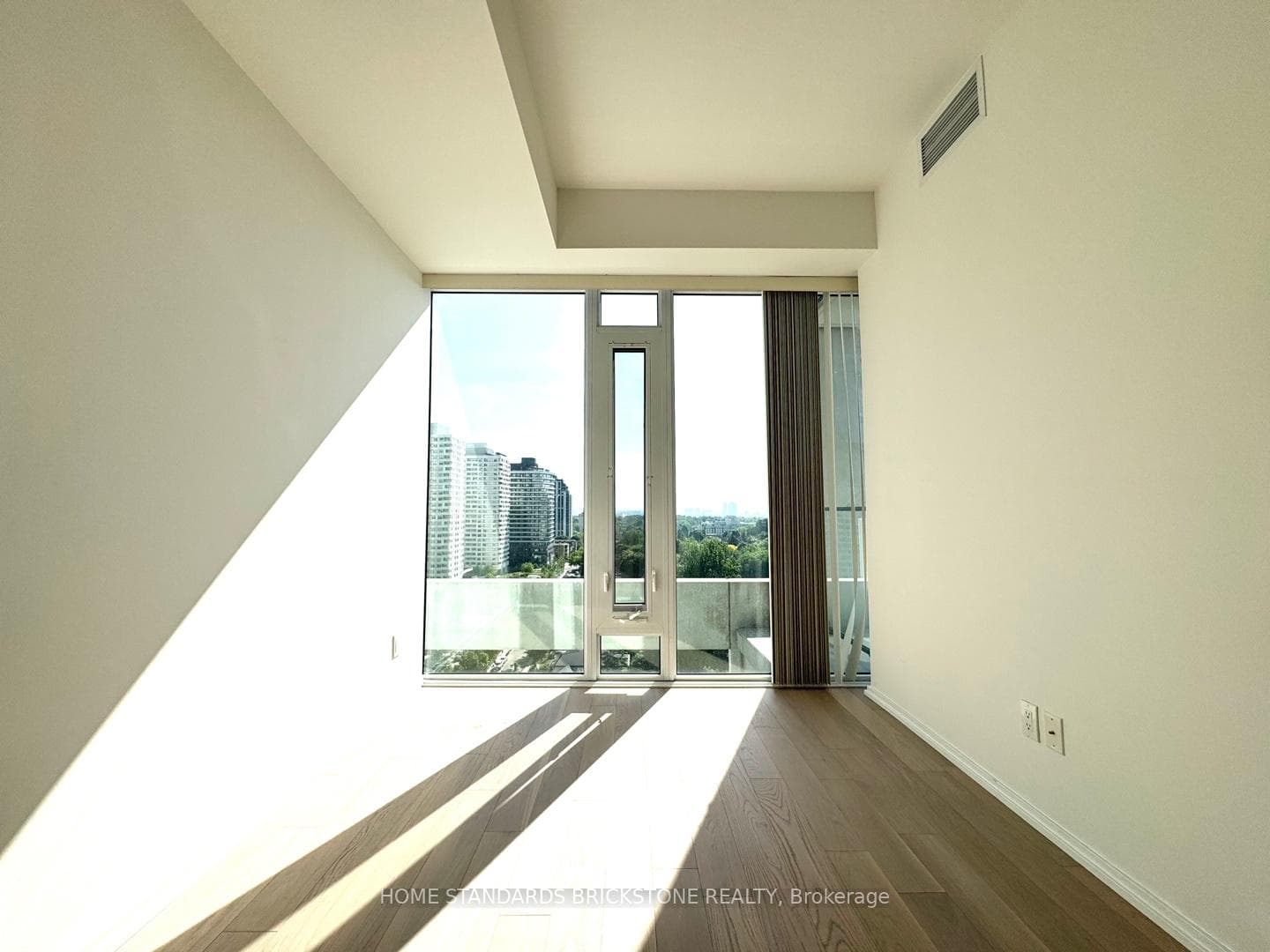 5 Soudan Avenue Unit 1805 photo 6