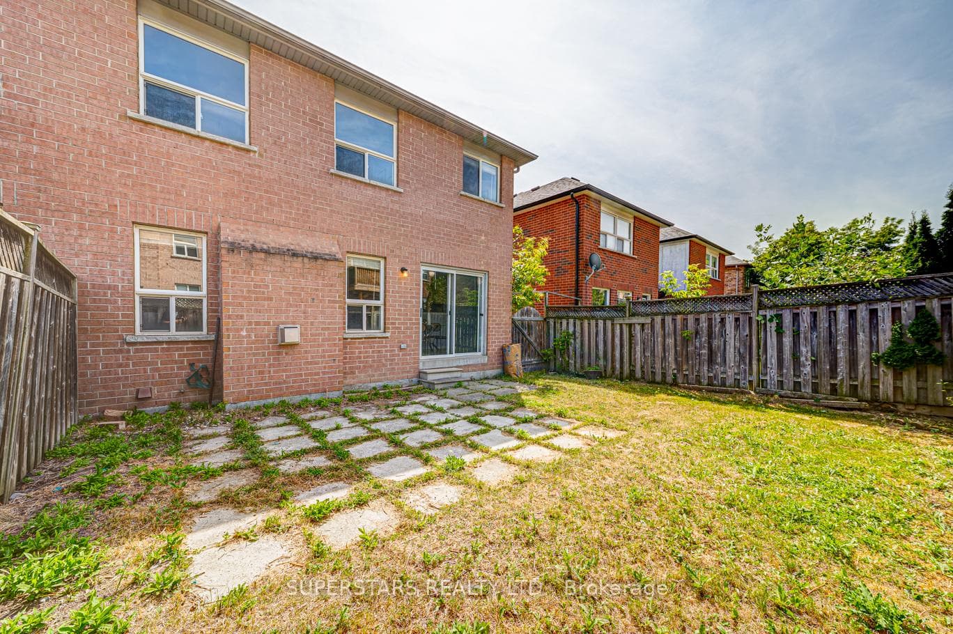 370 Flagstone Way photo 24