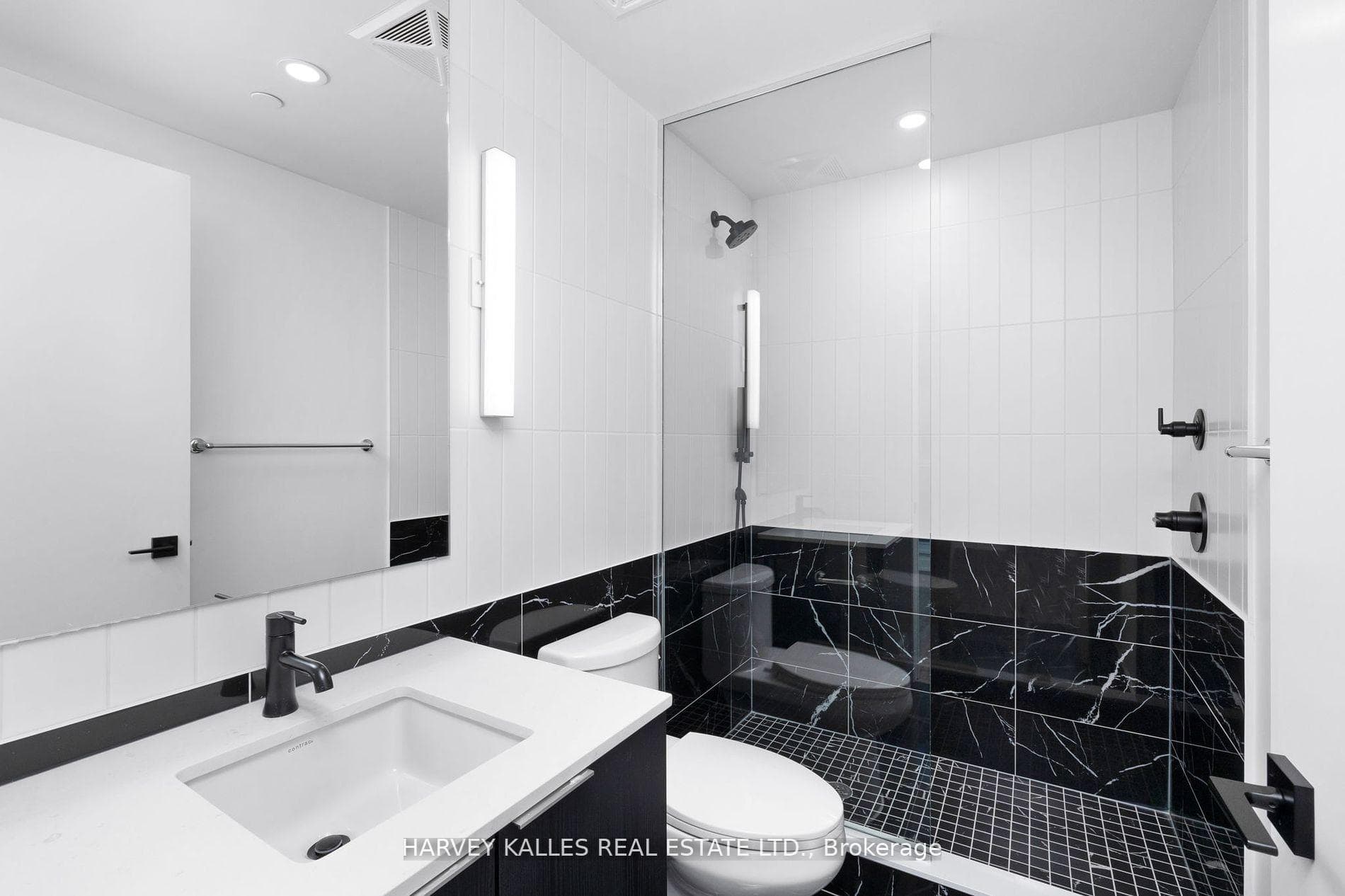 327 King Street Unit 4504 photo 13