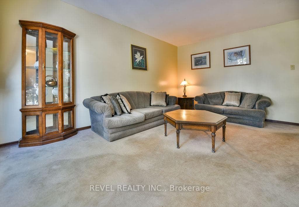 213 Rekela Street photo 11