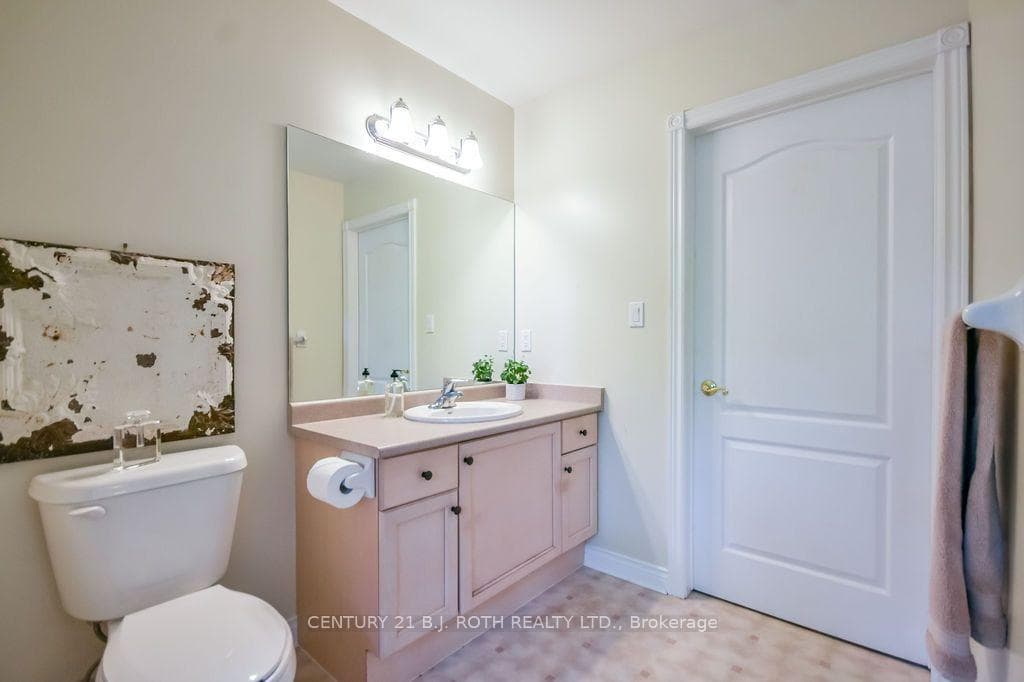 Upper Level Bathroom