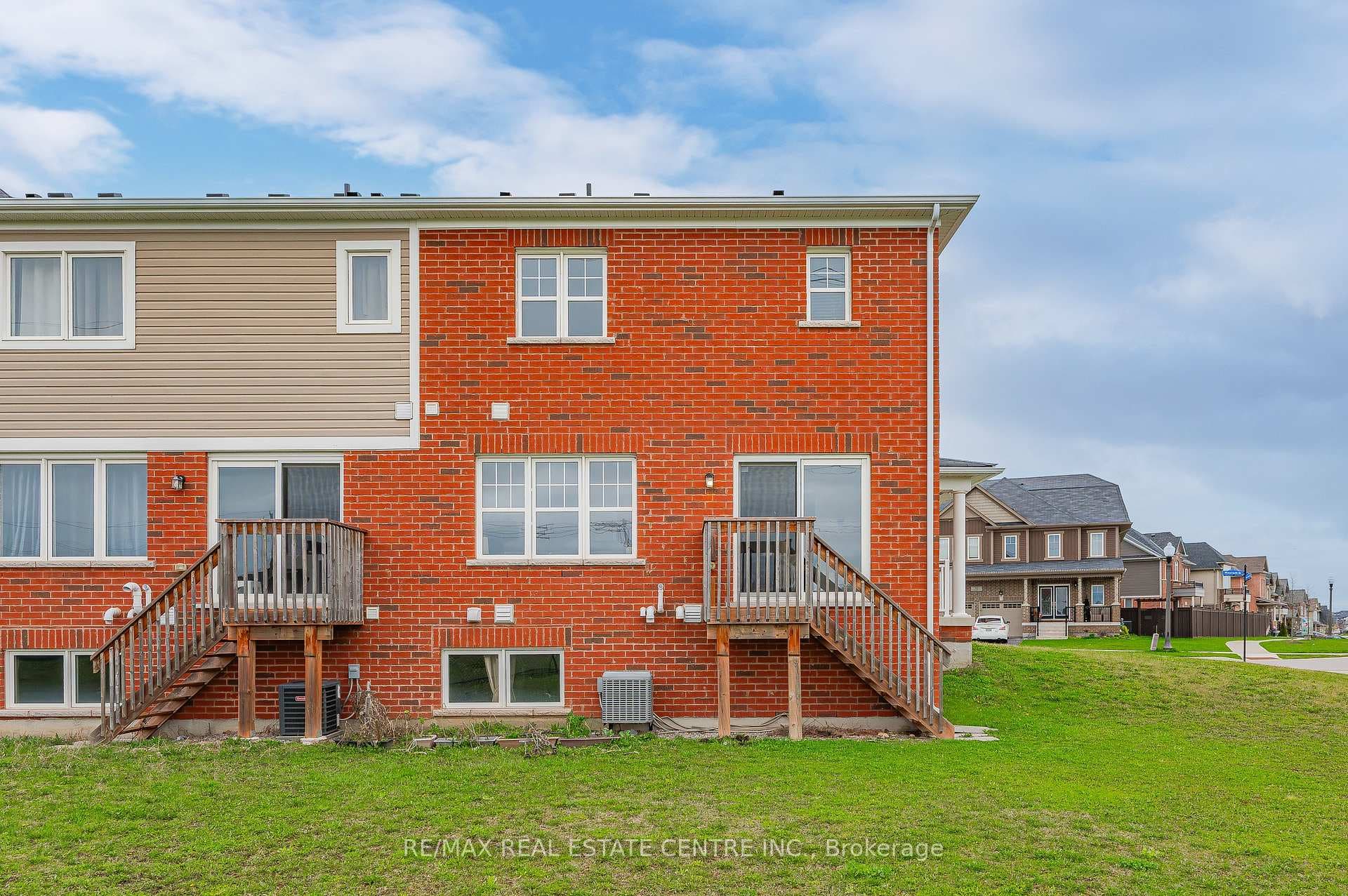 150 Watermill Street photo 39