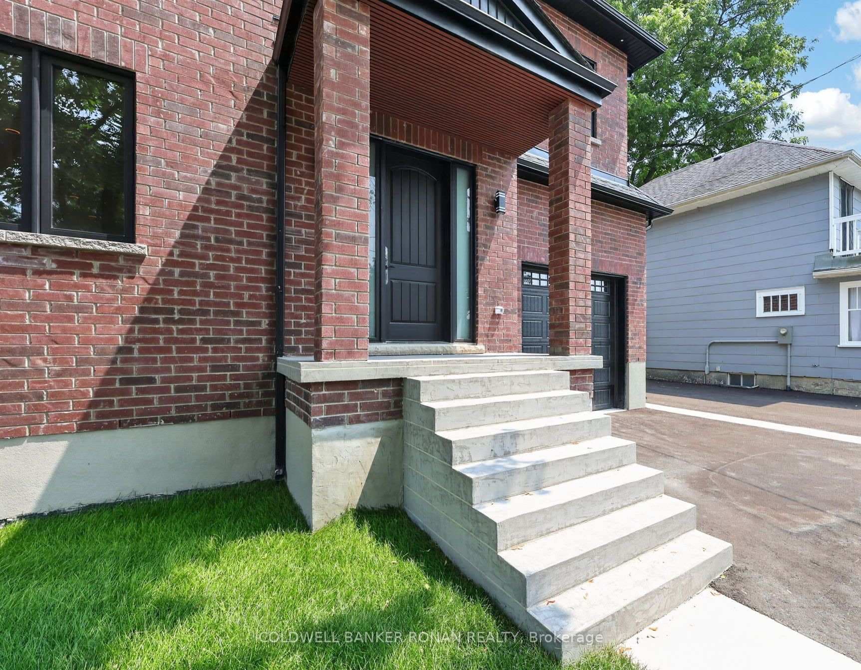 59 Walkem Drive photo 2