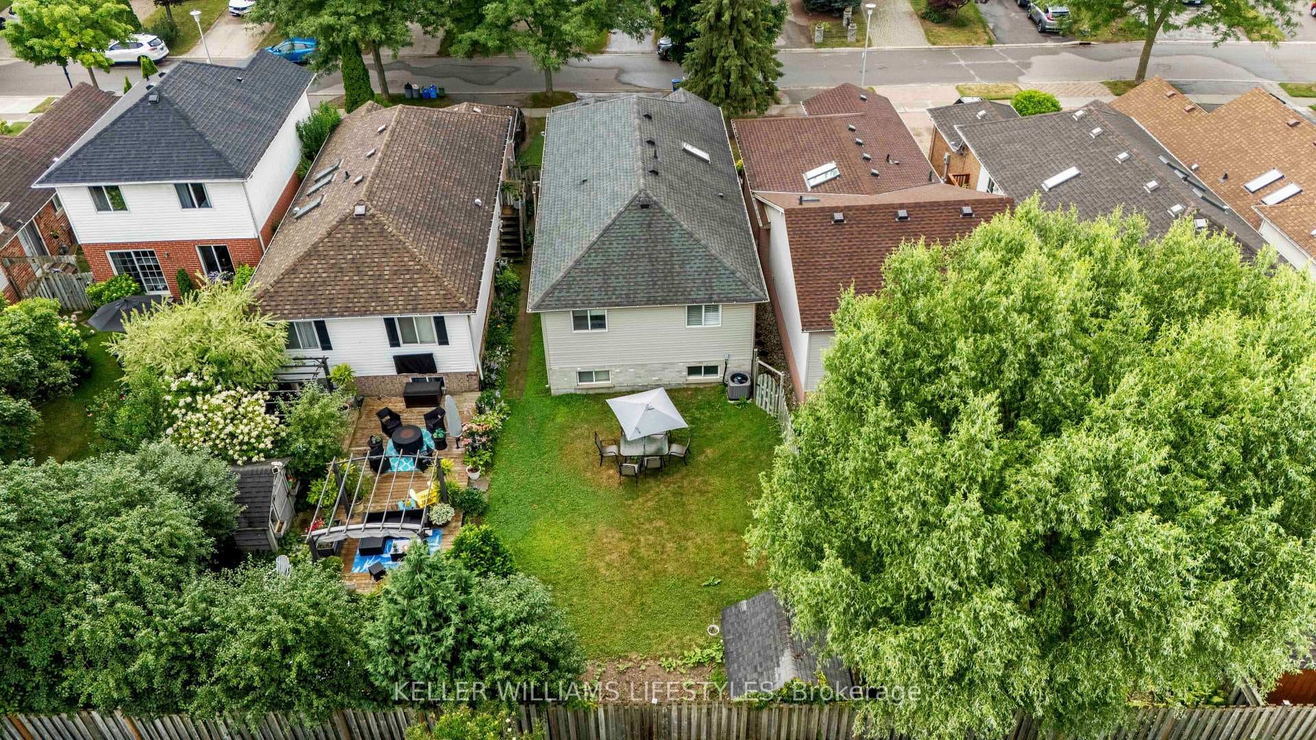 394 Brookhaven Place photo 40