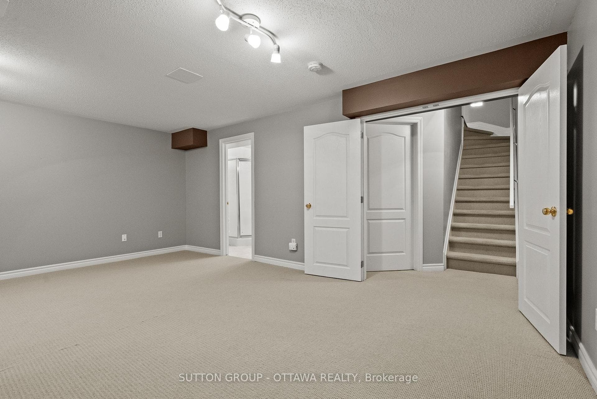 9 Alameda Way photo 26