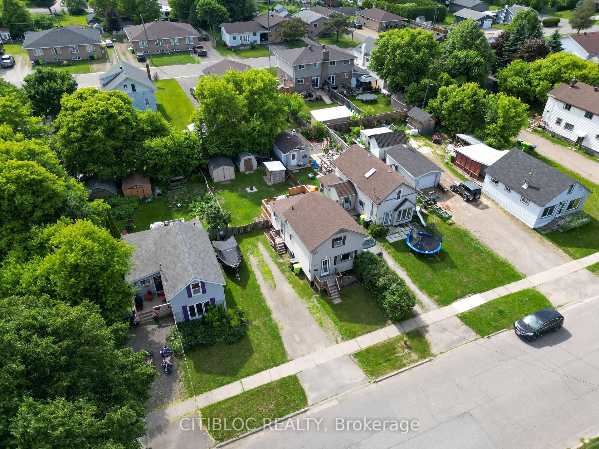 147 Turner Avenue photo 28