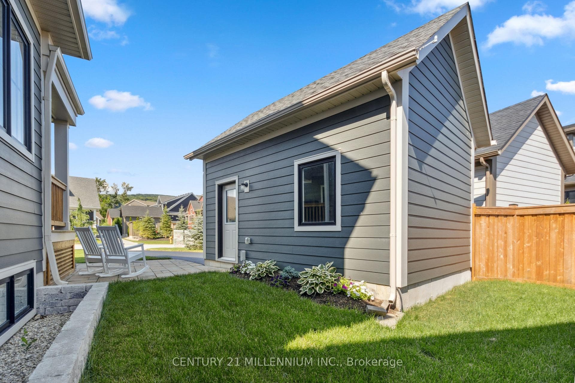 102 White Oak Crescent photo 31