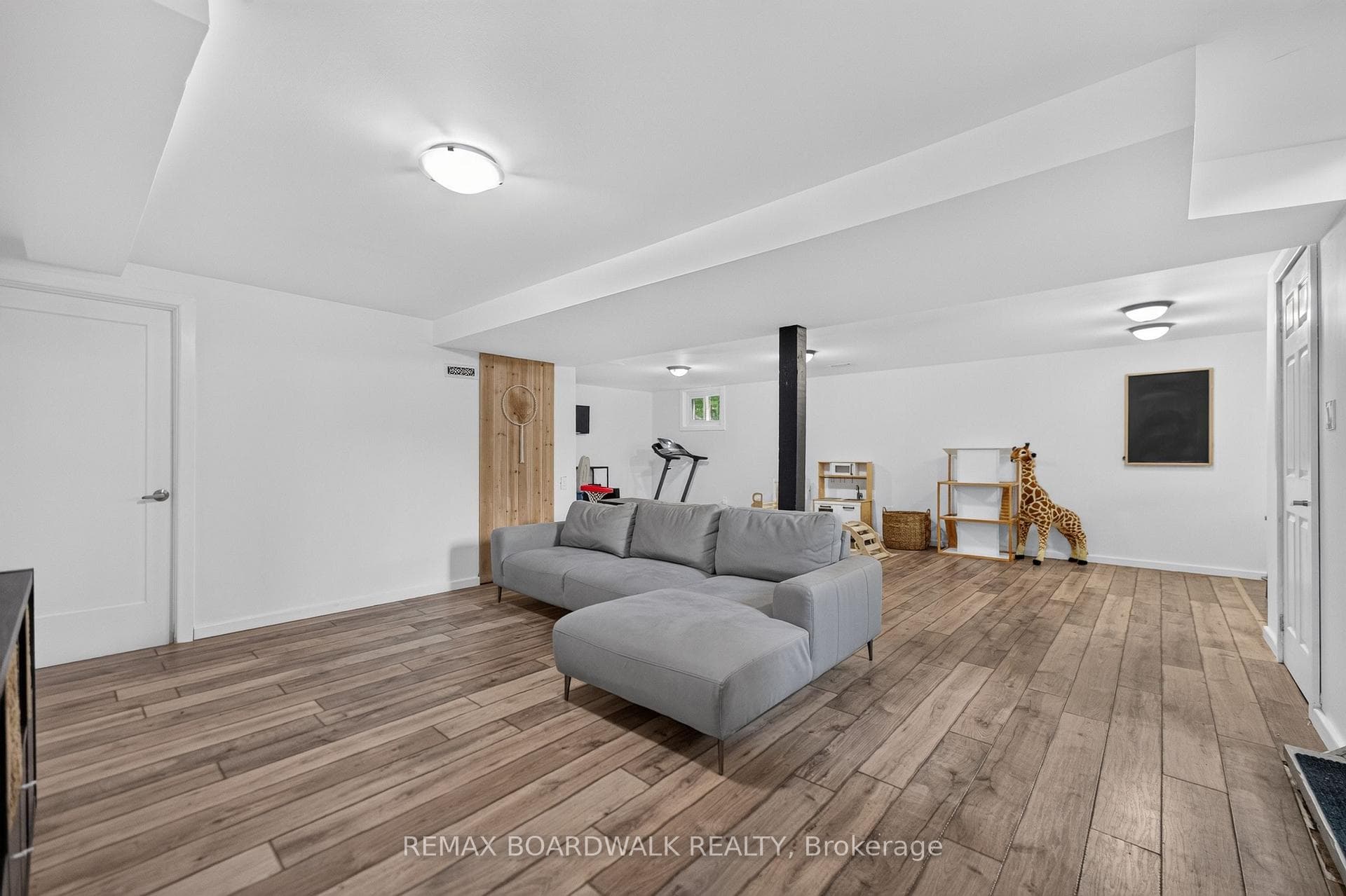 2633 Bedell Road photo 33