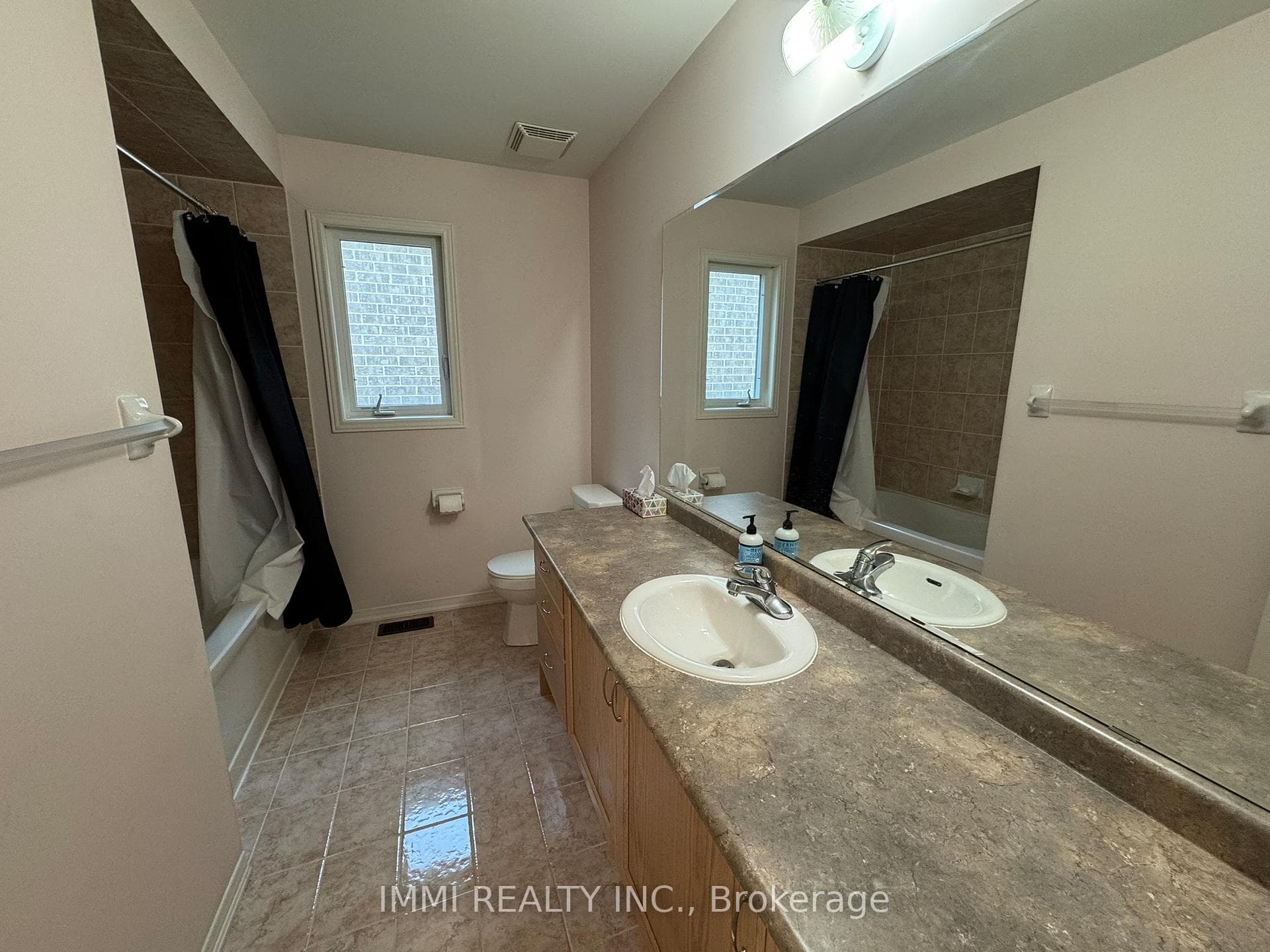 84 Gar Lehman Avenue photo 10
