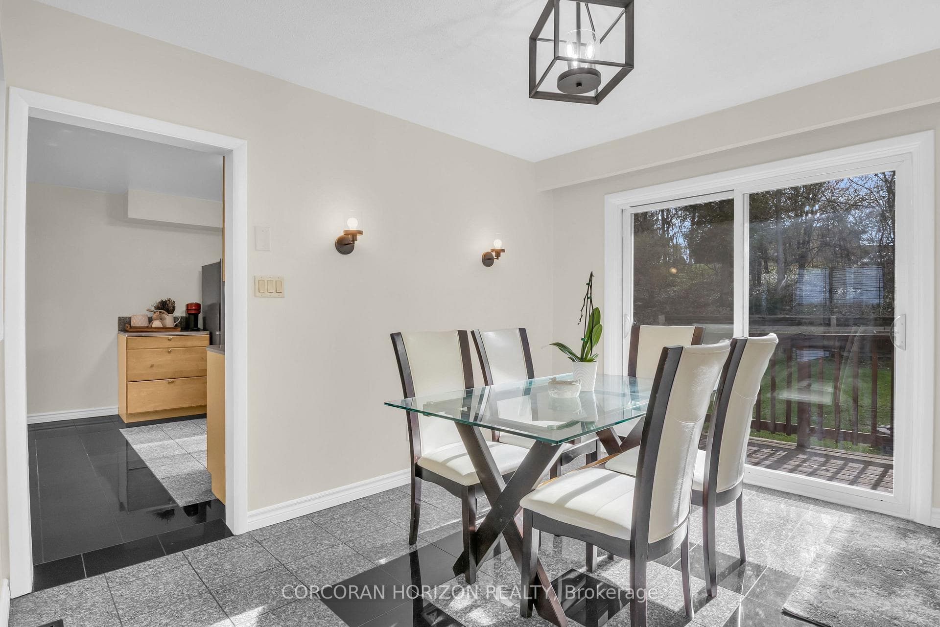 7226 Wellington Road photo 16