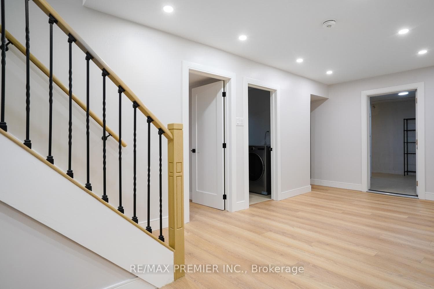 157 Jeanne Drive photo 34