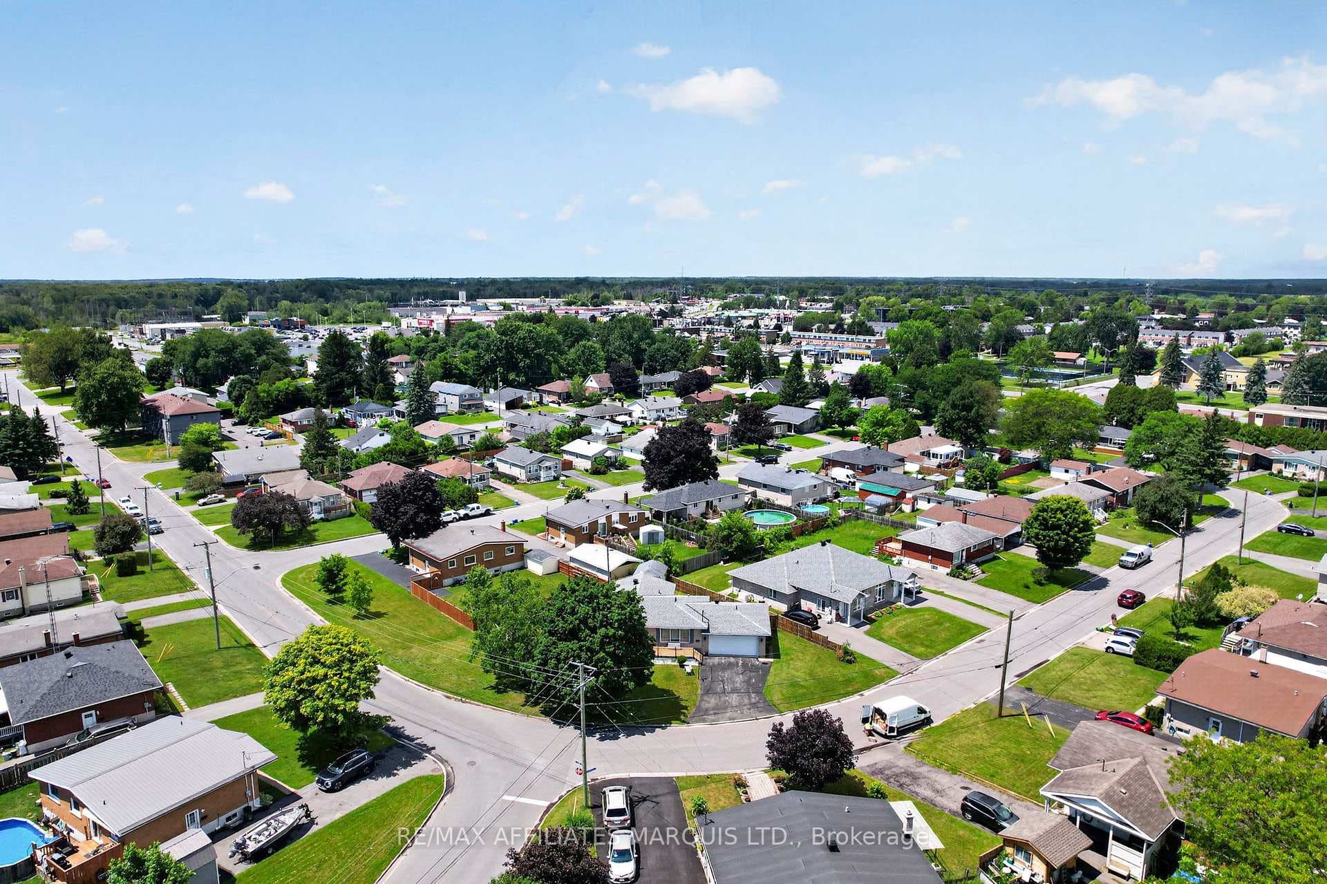 1212 Brodeur Street photo 38