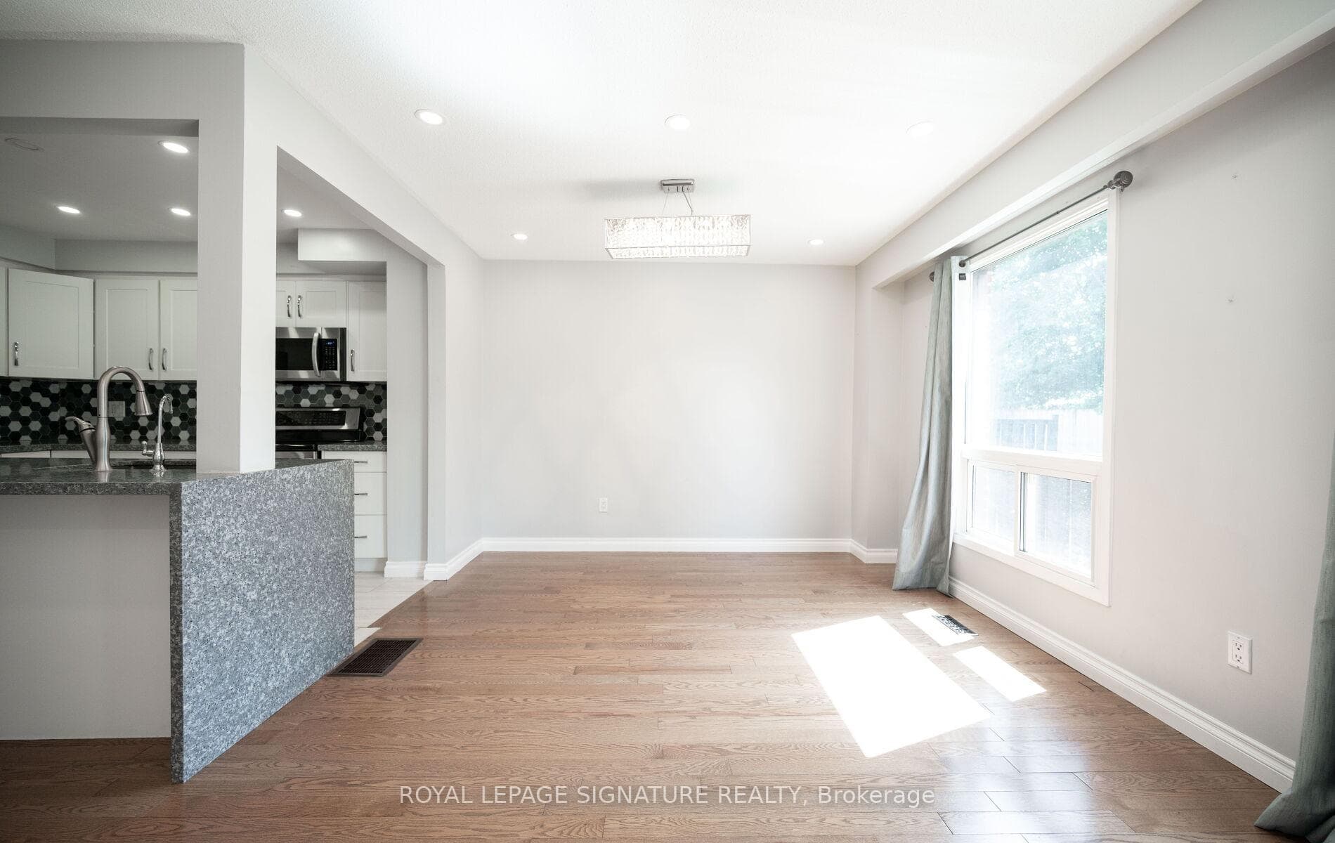 447 Ontario Street photo 12