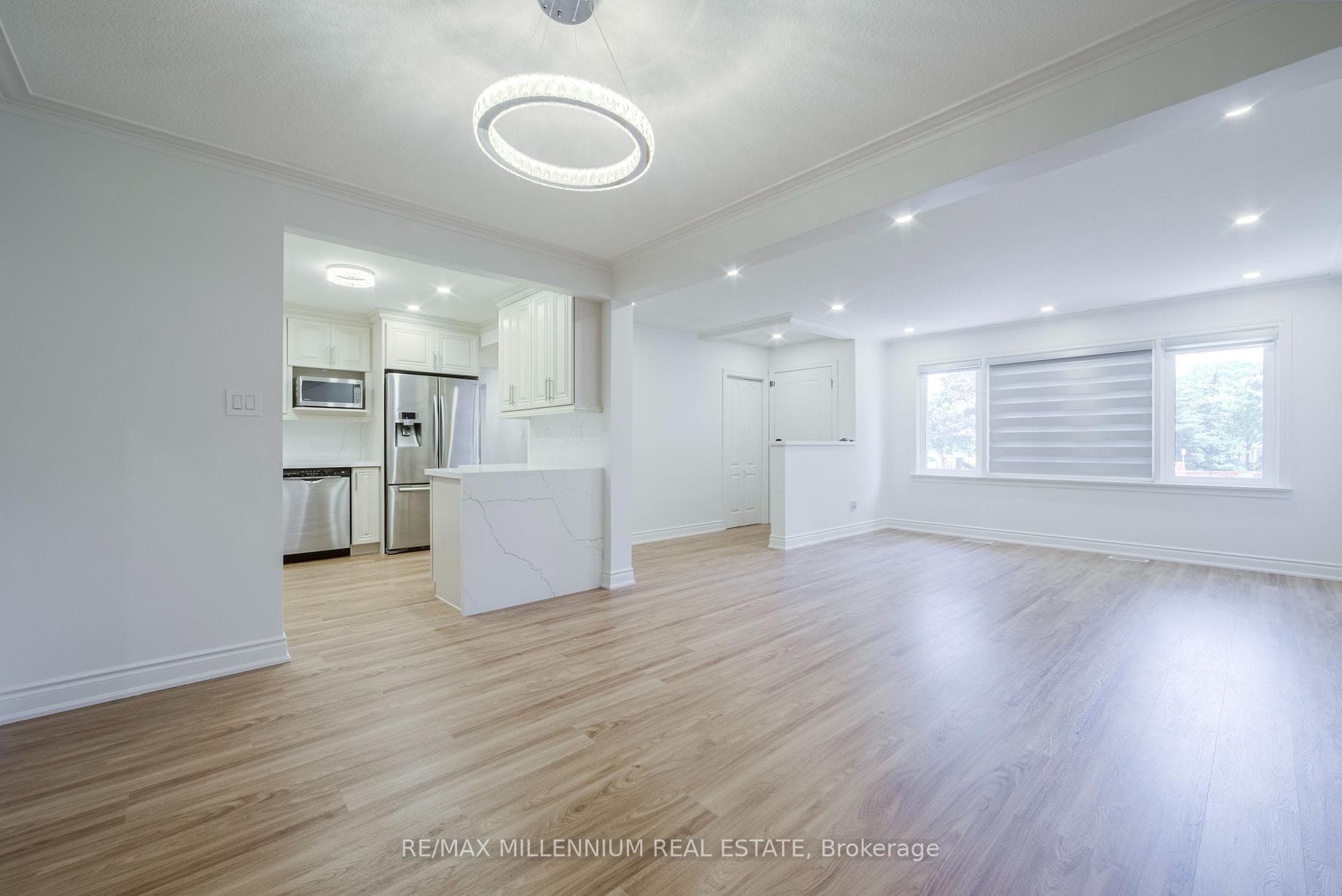 1285 Rebecca Street photo 17