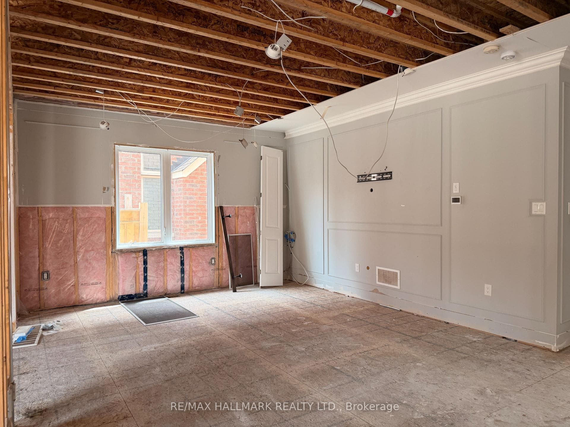 86 Holt Drive photo 4