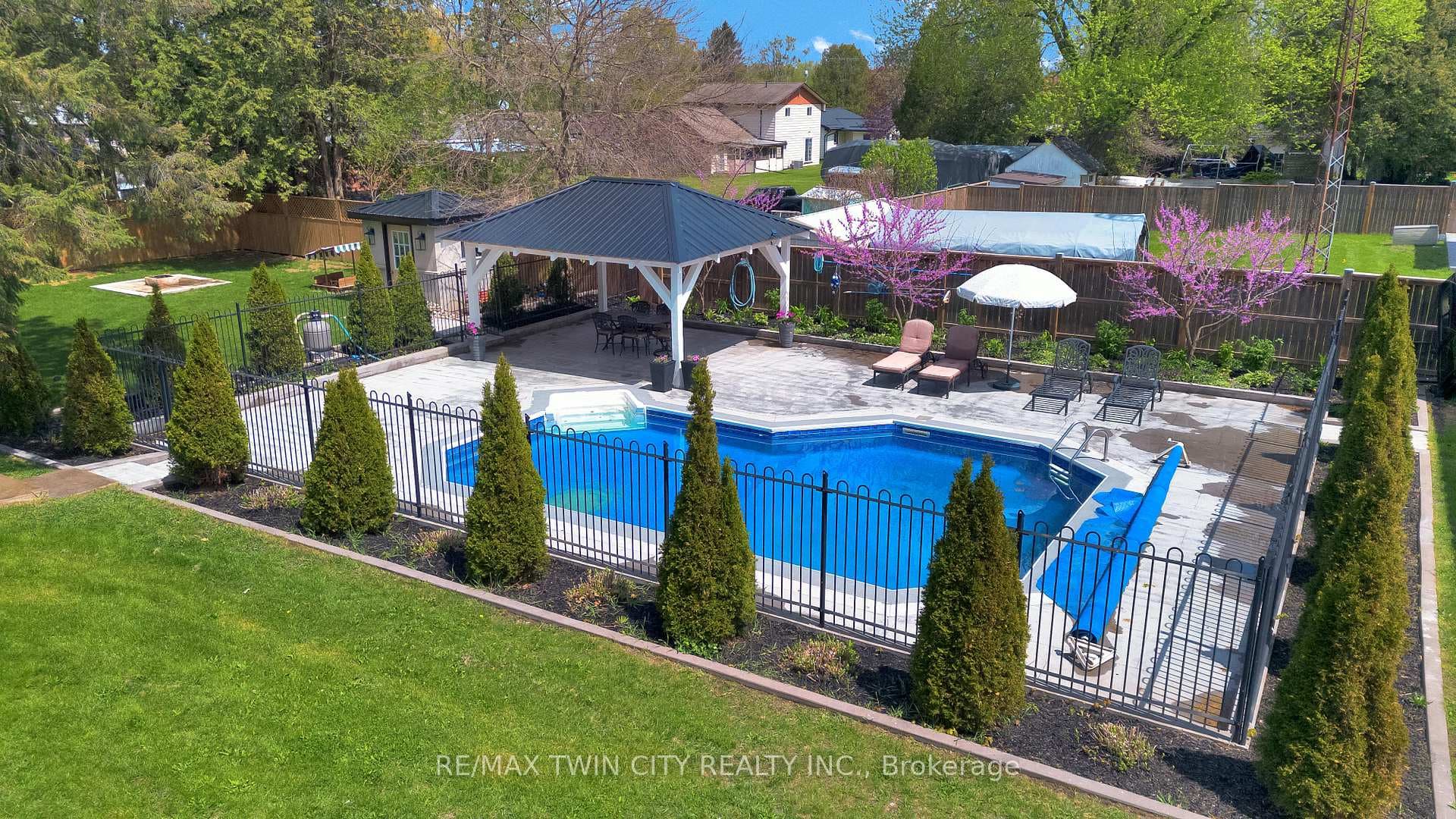 651 West Street photo 42