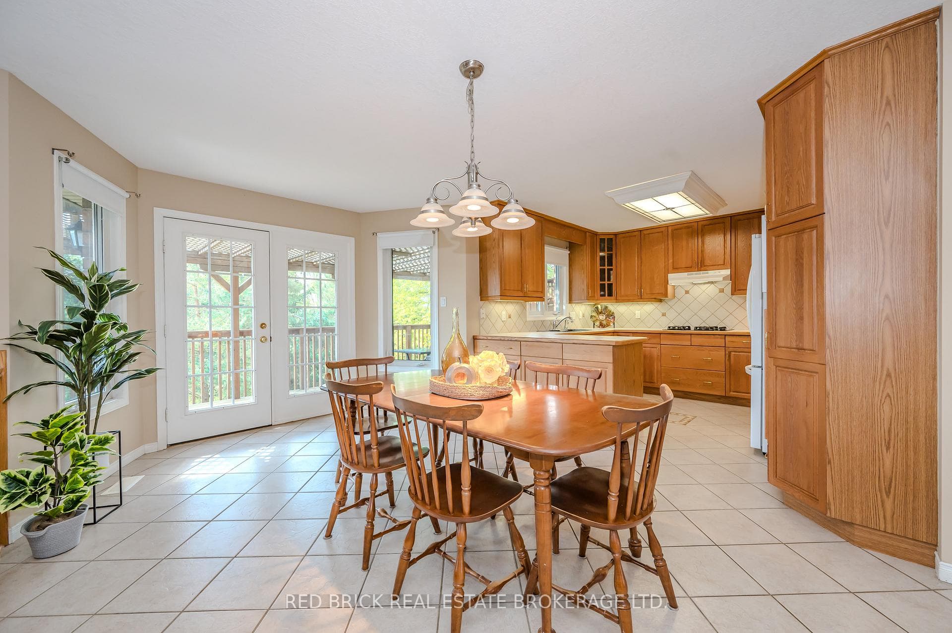 210 Summerfield Drive photo 9
