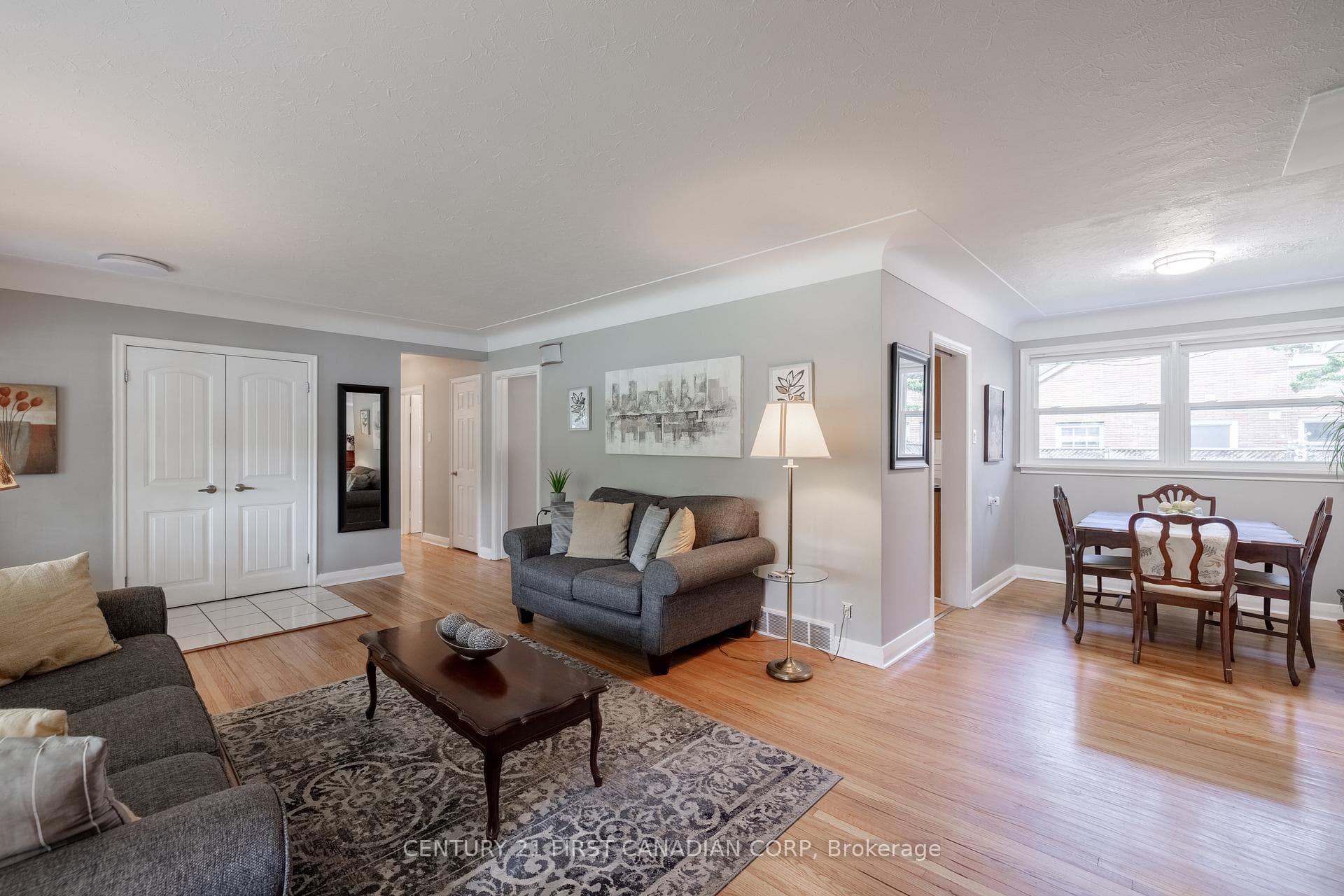 363 Ridout Street photo 6