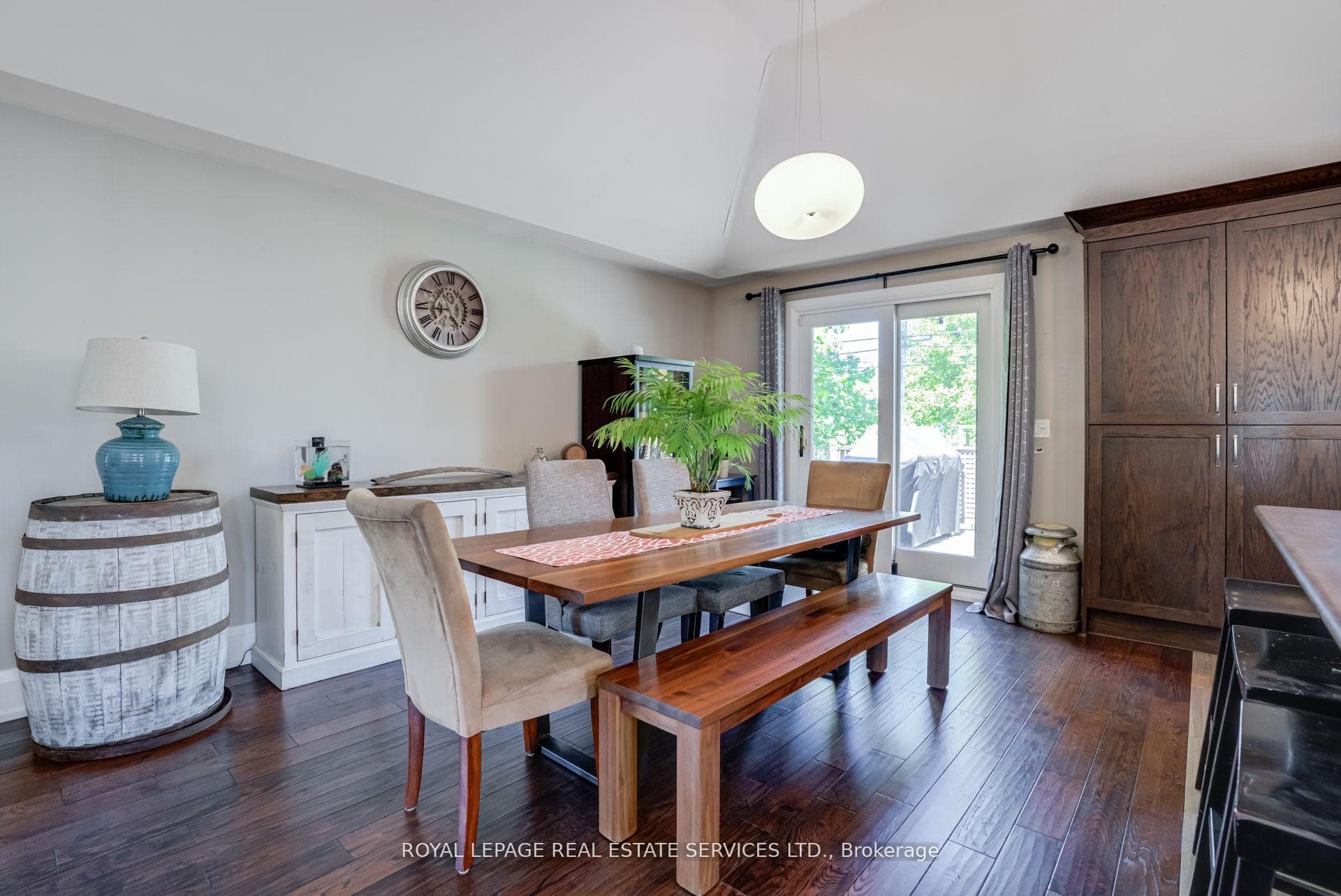 194 Sylvan Avenue photo 17