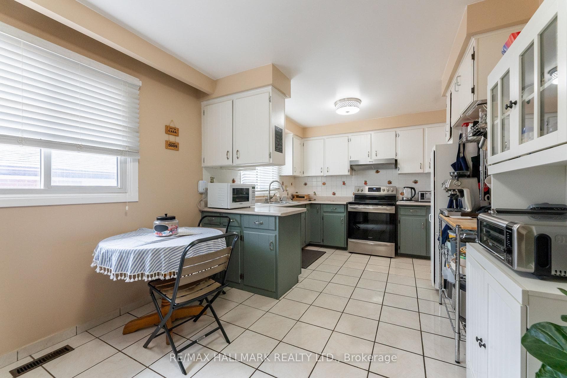 Main Kitchen 2 large windows