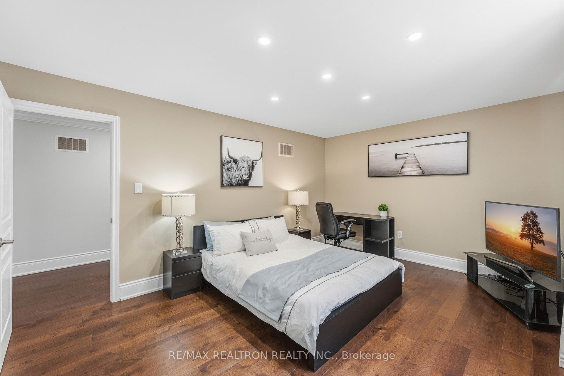 103 Sir Stevens Drive photo 36