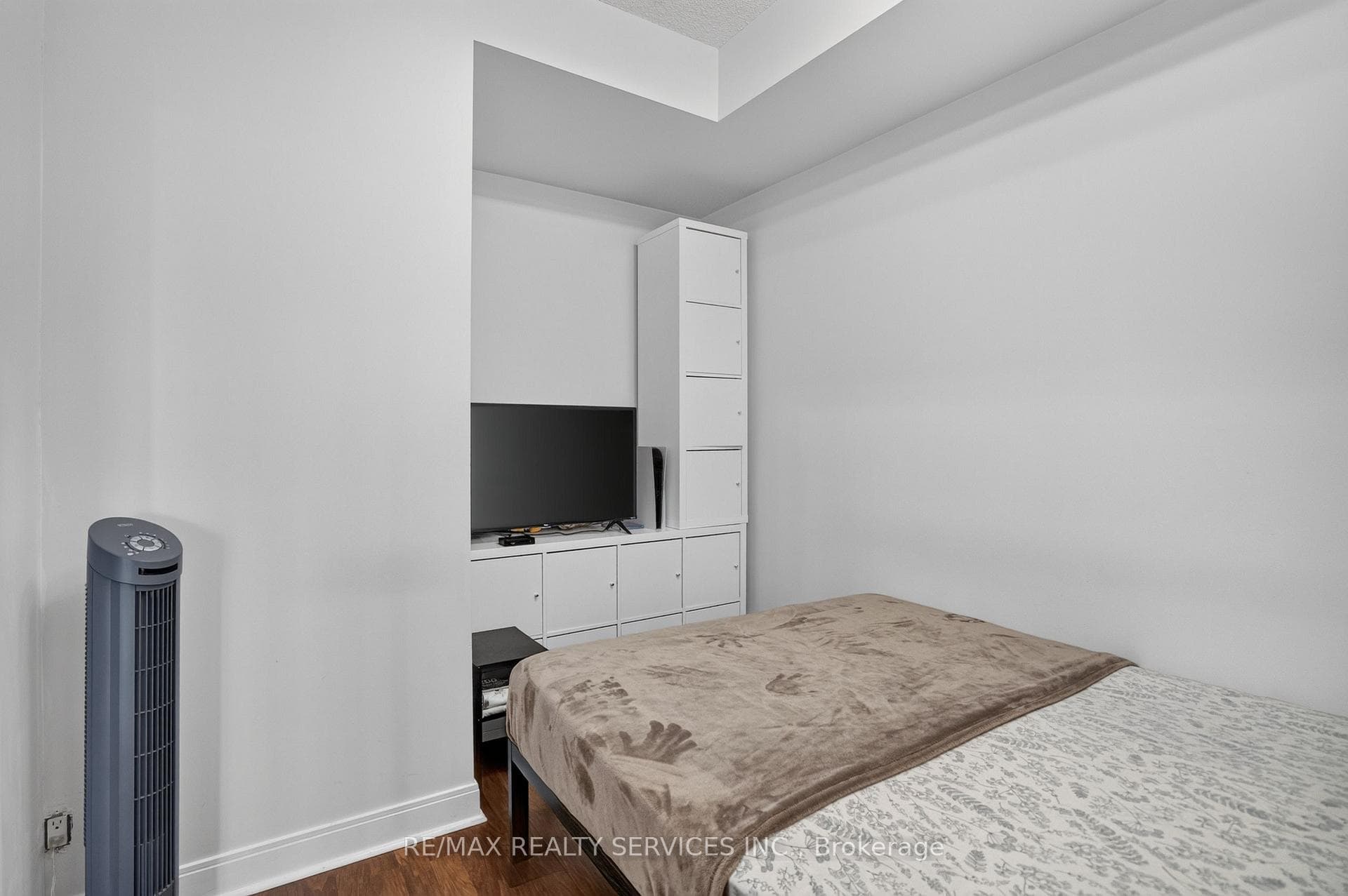 60 Absolute Avenue Unit 4403 photo 30